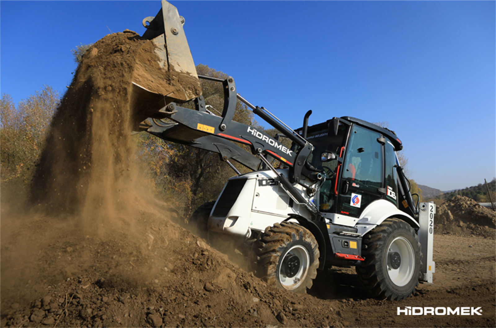 HMK 62 SS Backhoe Loader