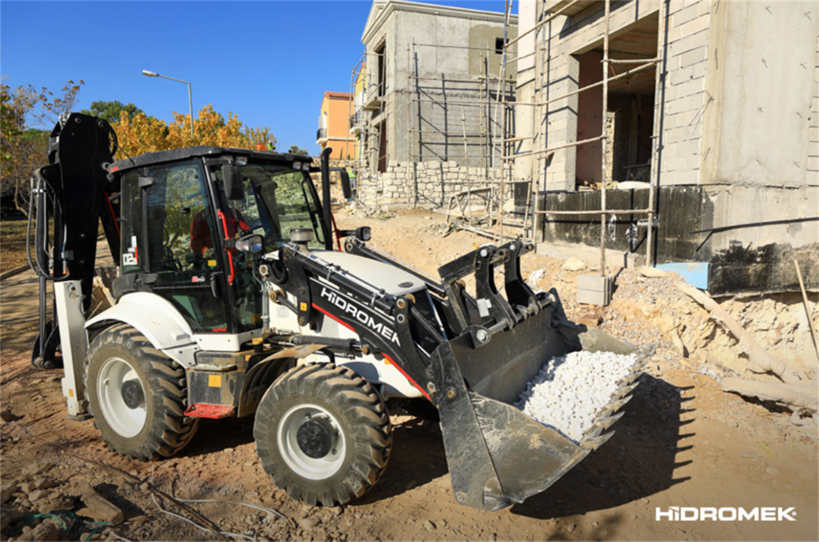 HMK 62 SS Backhoe Loader