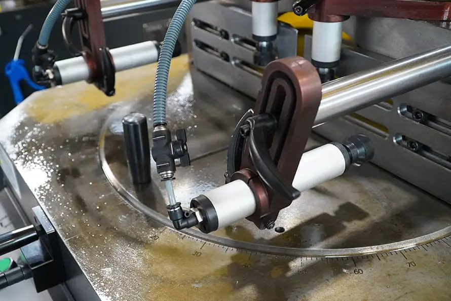 Ileri Teknik CS 450 Semi-Automatic Aluminum Cutting Machine