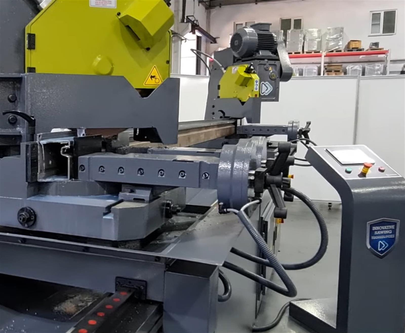 İleri Teknik LCS 400 DX Semi-automatic Circular Saw Machine