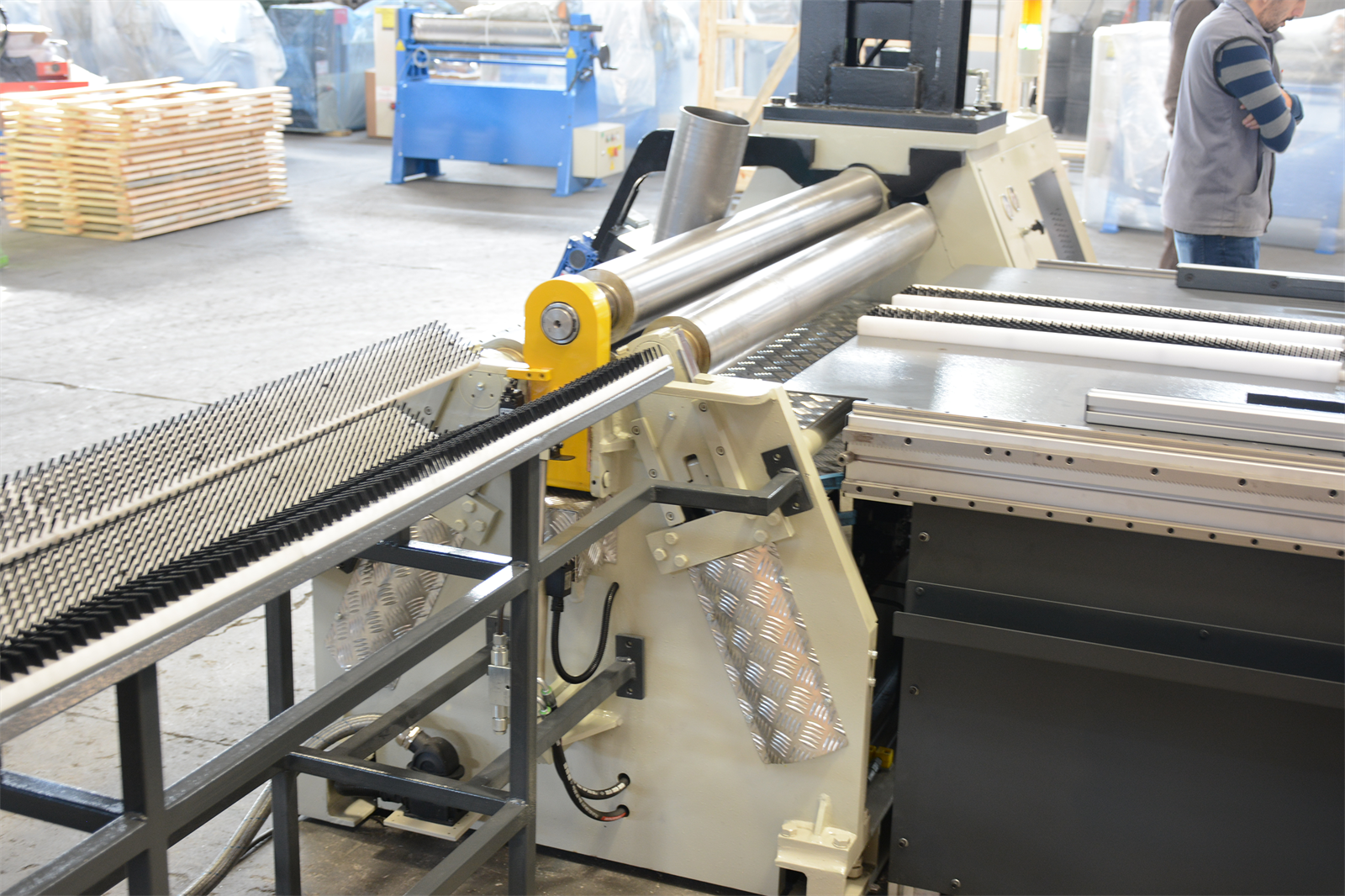 Isıtan 4R HMS 650x80 Hydraulıc 4 Roll Plate Rollıng Machınes