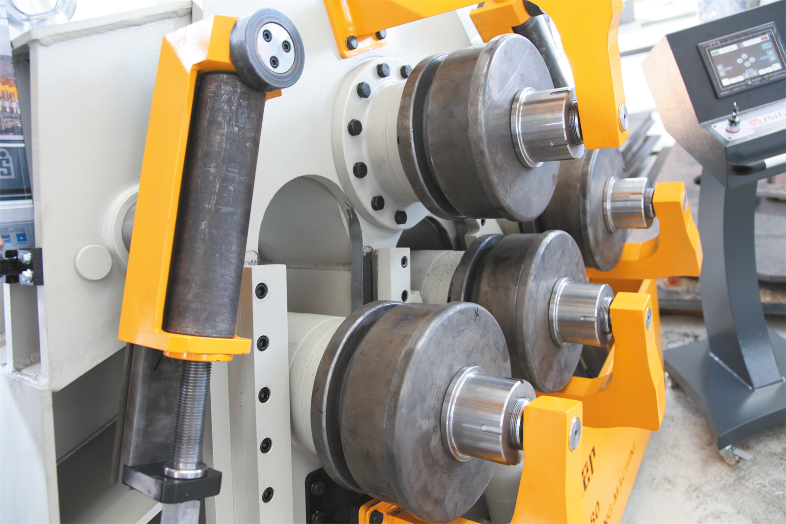 Isitan 4R HPK 70 Hydraulic 4 Roll Profile And Pipe Bending Machine