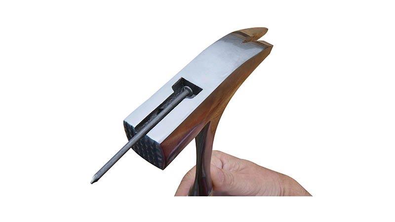 Jouanel MARES Carpenter Hammer With Magnetic Nailholder - Forged - Ergonomic Handle - 990g