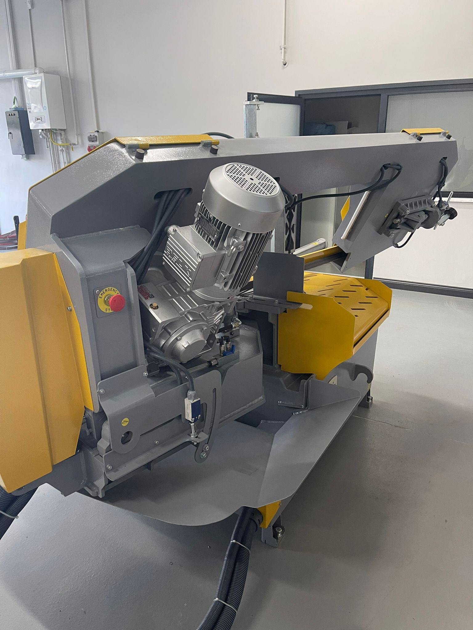 Kesmak KMEDG400 Elektronik Mafsallı Tezgah