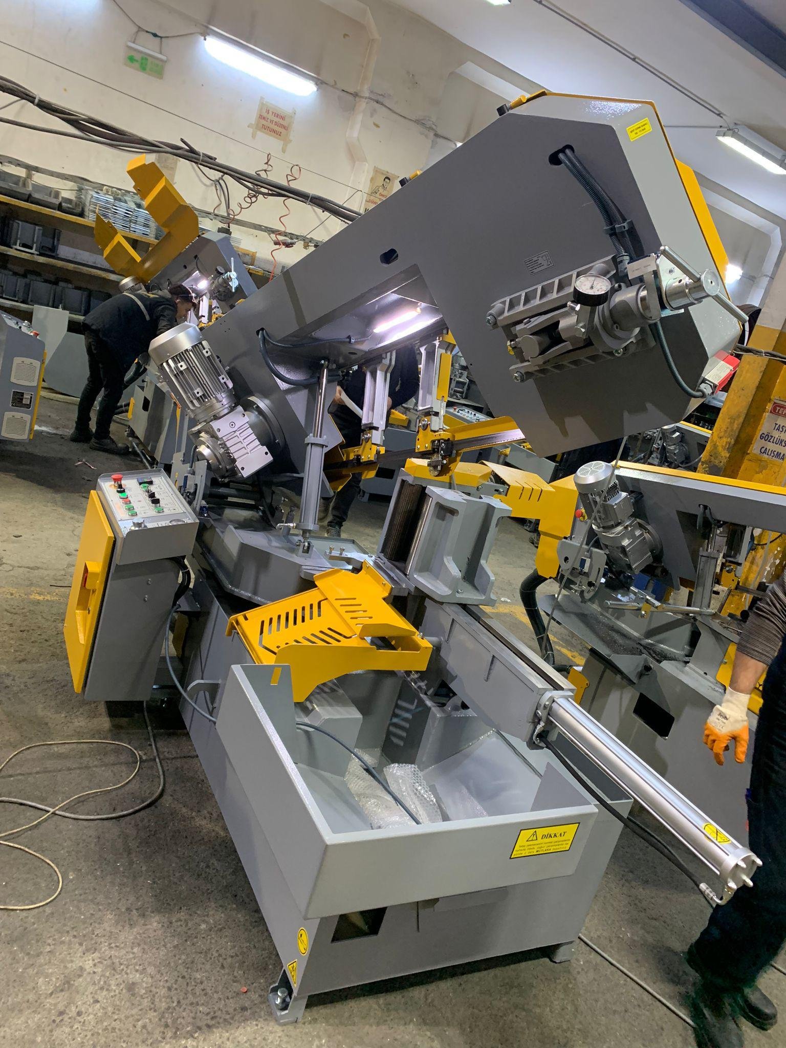 Kesmak KMO DG 350 Fully Automatic Miter Cutting