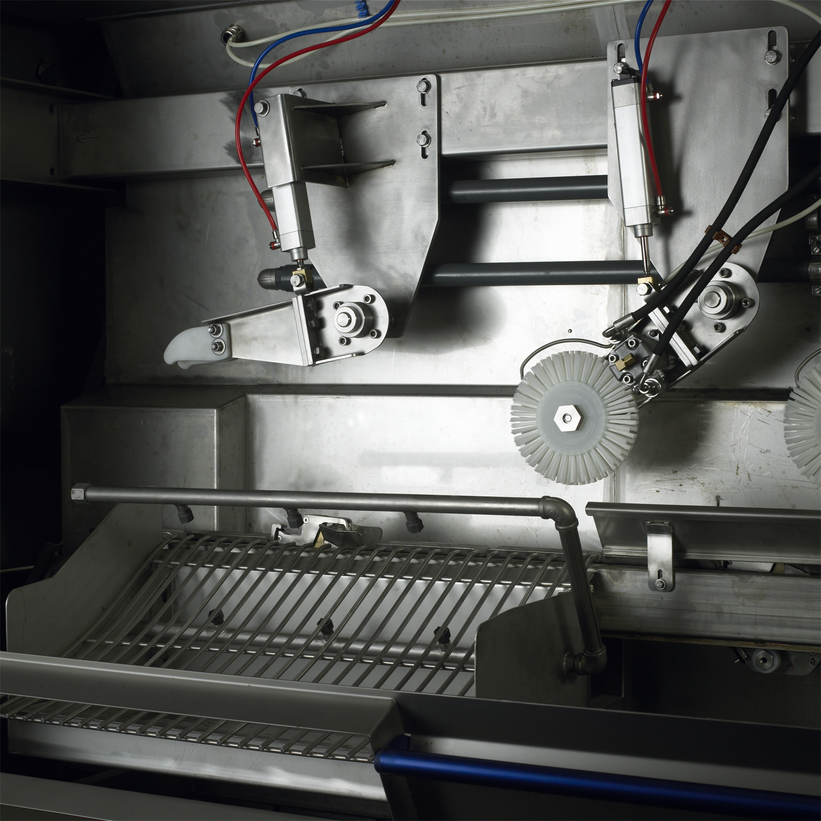 KROMA GTMSTR-8000 The perfect gutting machine for salmon, salmon trout, chum salmon etc. 