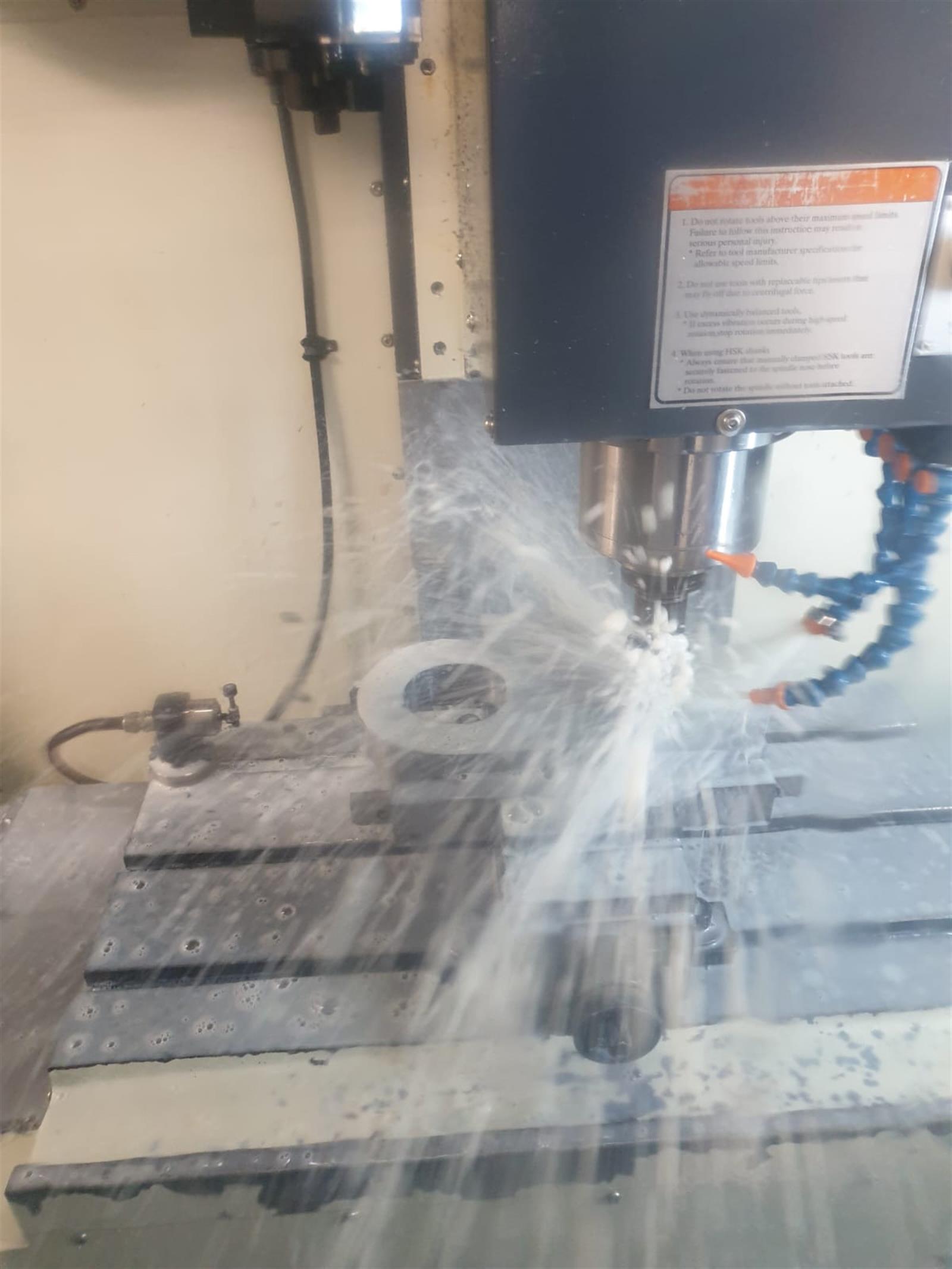 Leaderway V 650 Machining center - vertical
