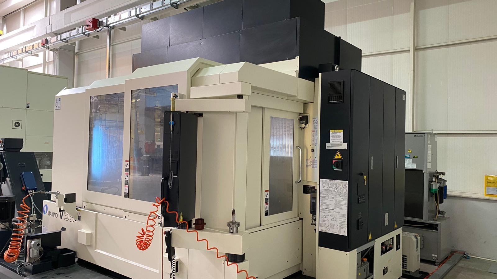 Makino V99 Pro 5 Machining center - vertical