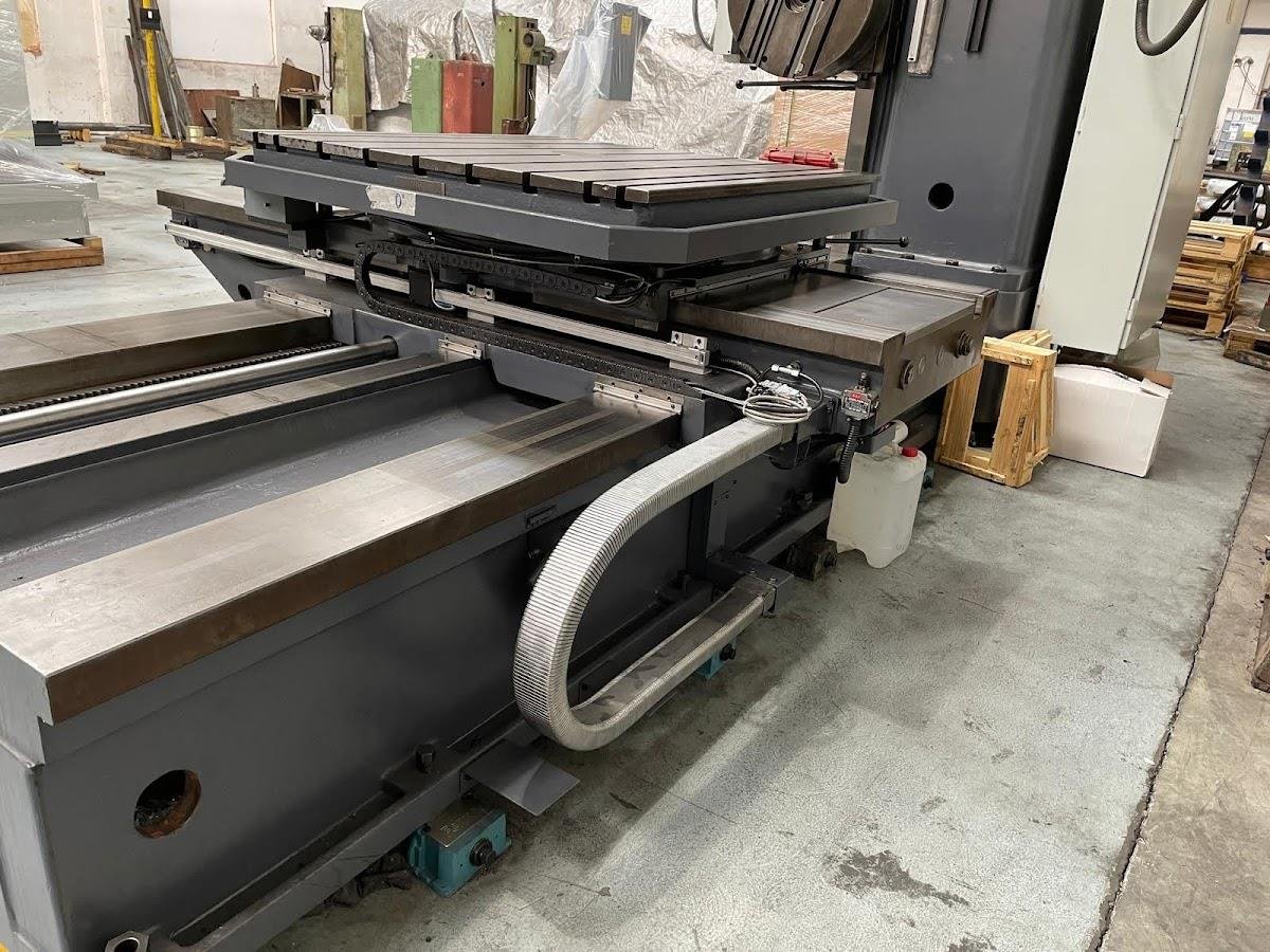 Manual Horizontal Boring Mill TOS W 100 A year 1992