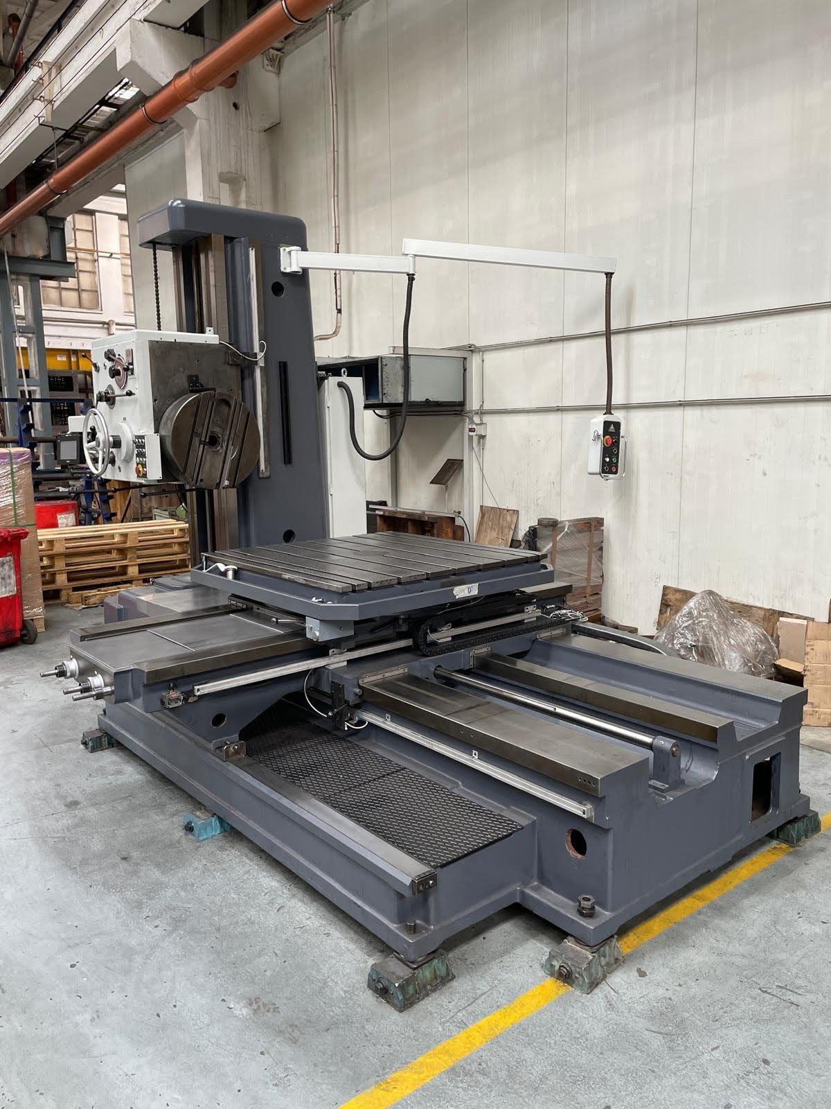 Manual Horizontal Boring Mill TOS W 100 A year 1992