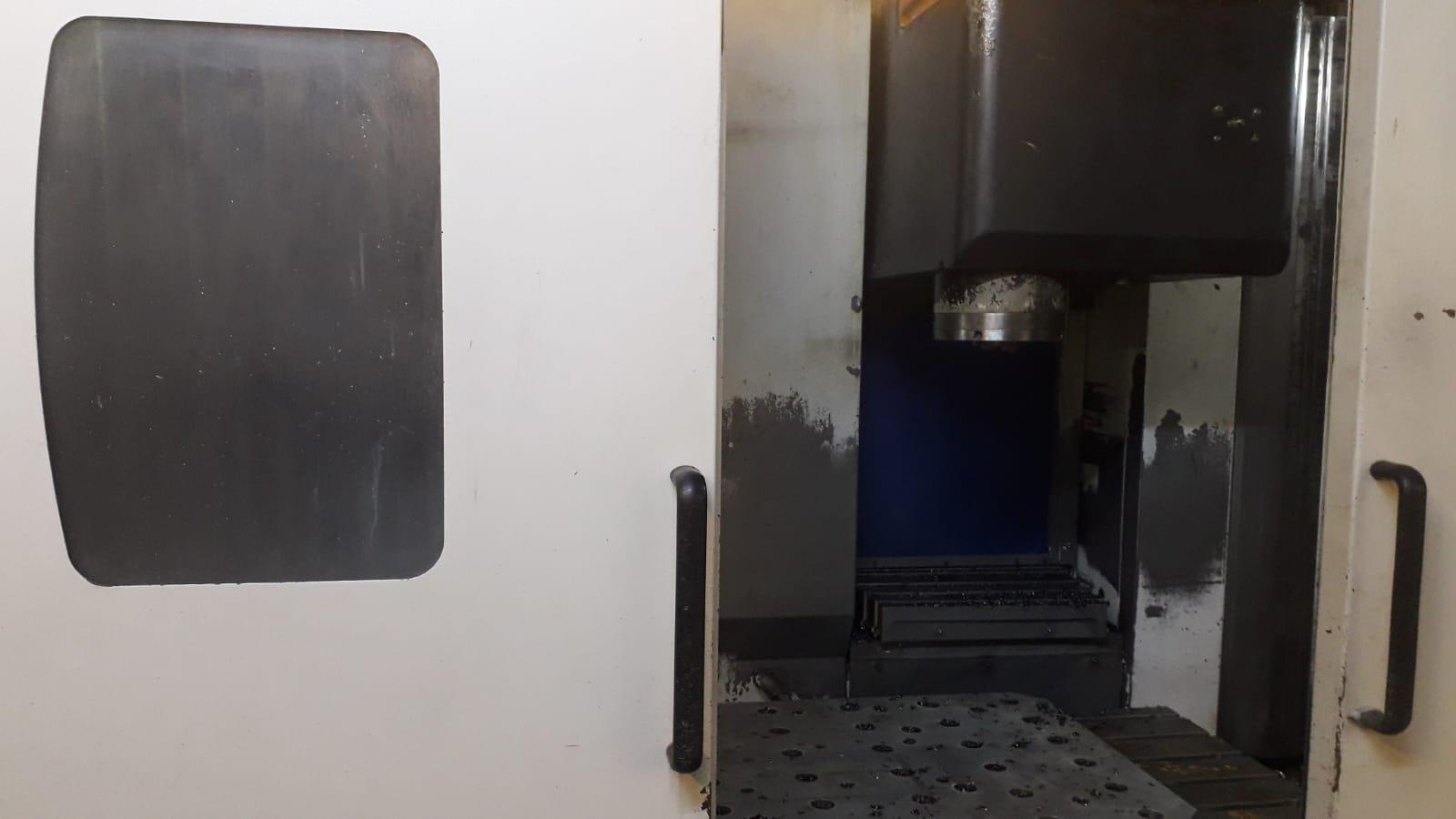 Mazak VTC-200C-II Machining Center