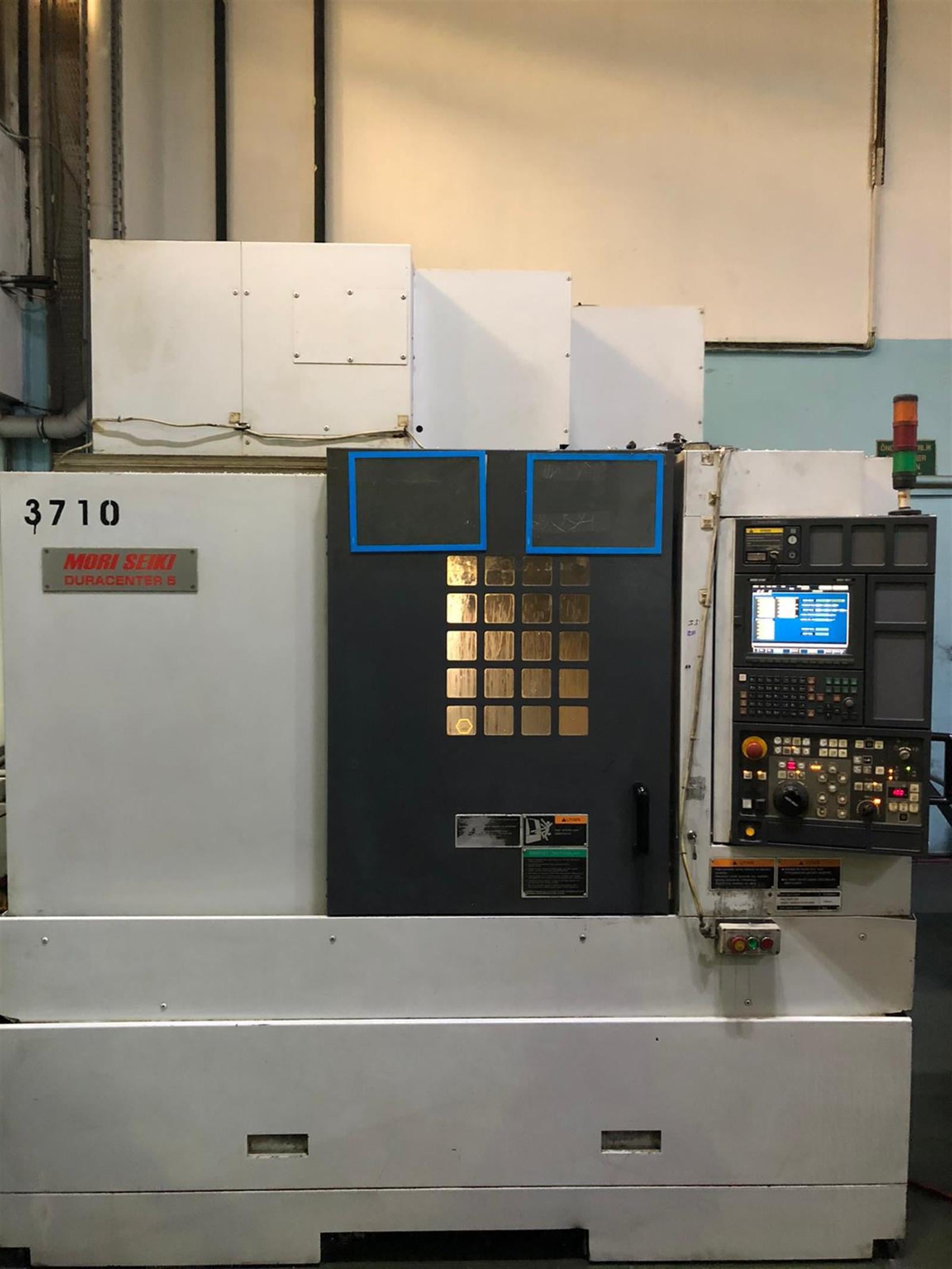 Mori Seiki DuraCenter 5 Vertical Machining Center