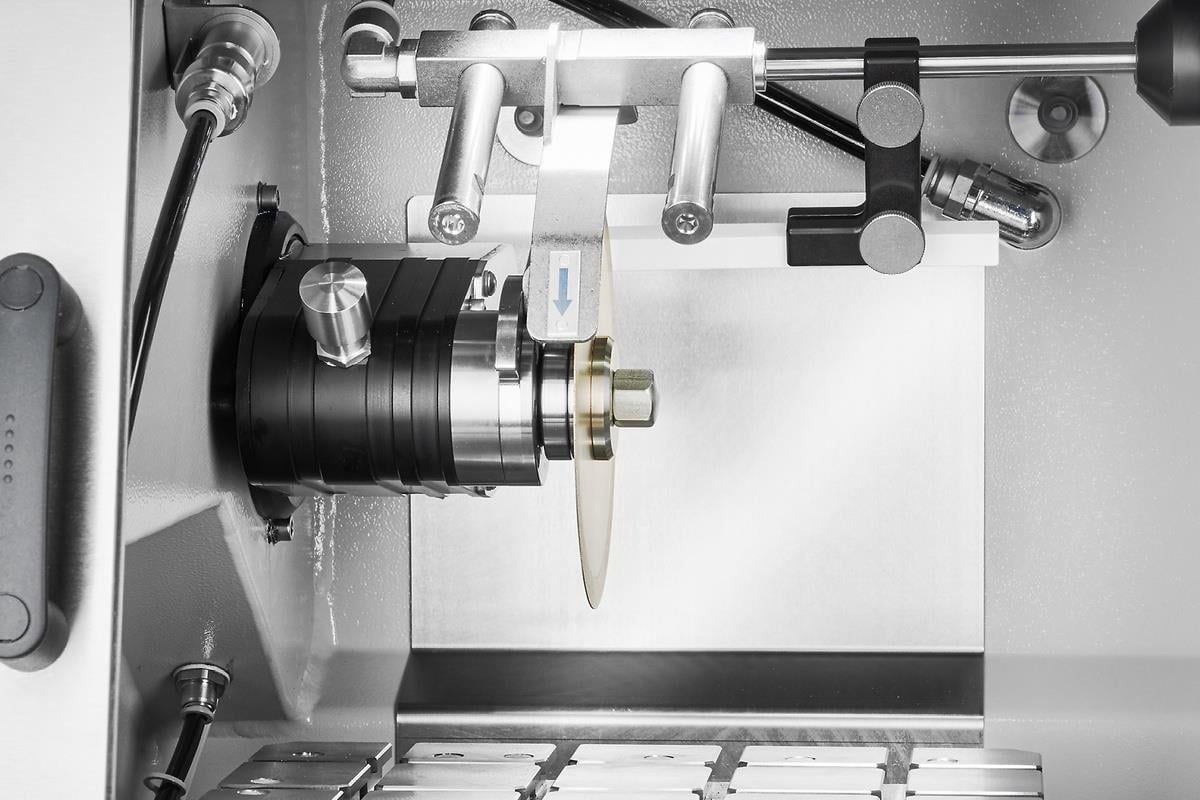 Qatm Qcut 200 A- Automatic Precision Benchtop Cut-Off Machine