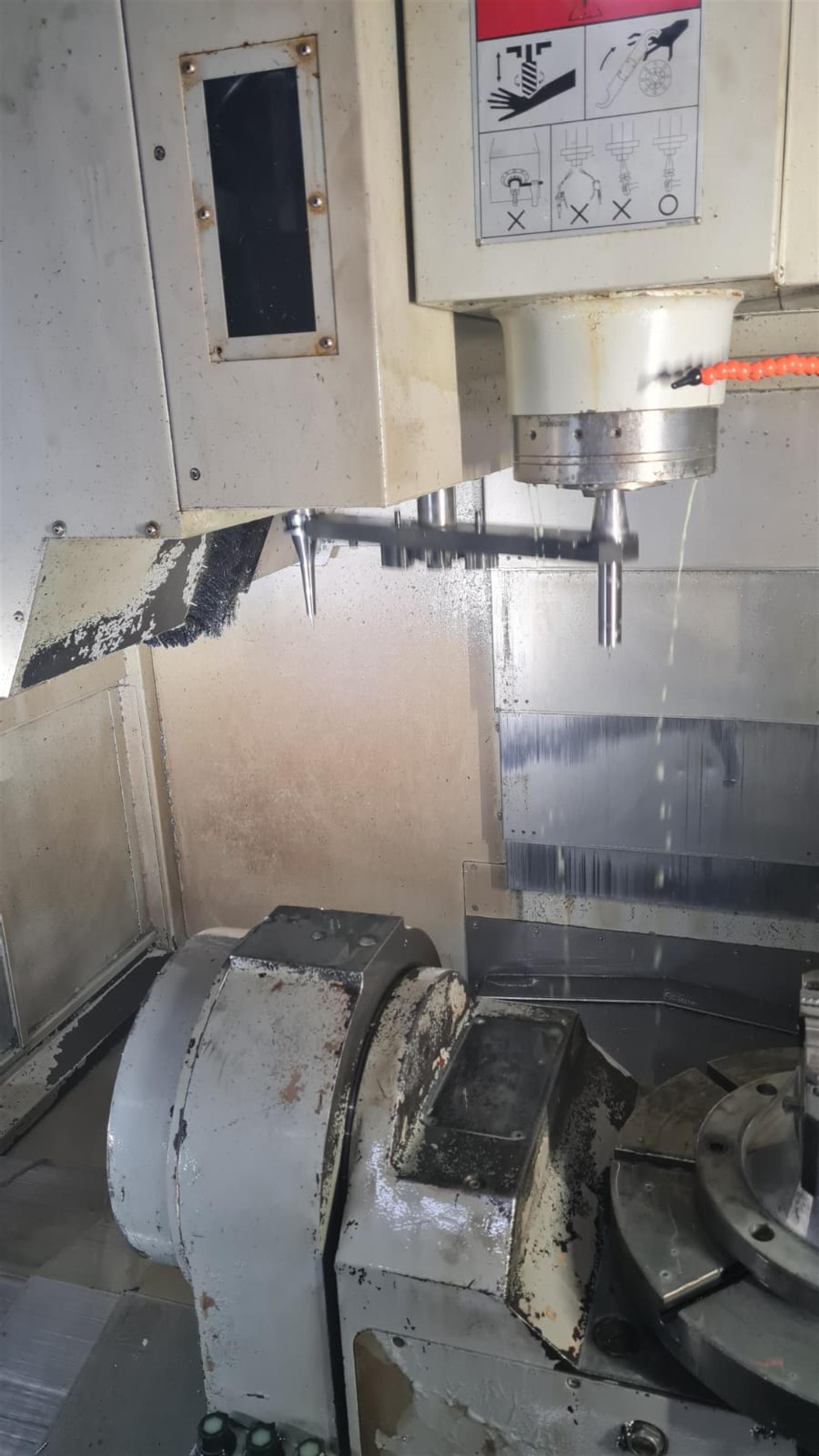 Quaser MF 500 Vertical Machining Center