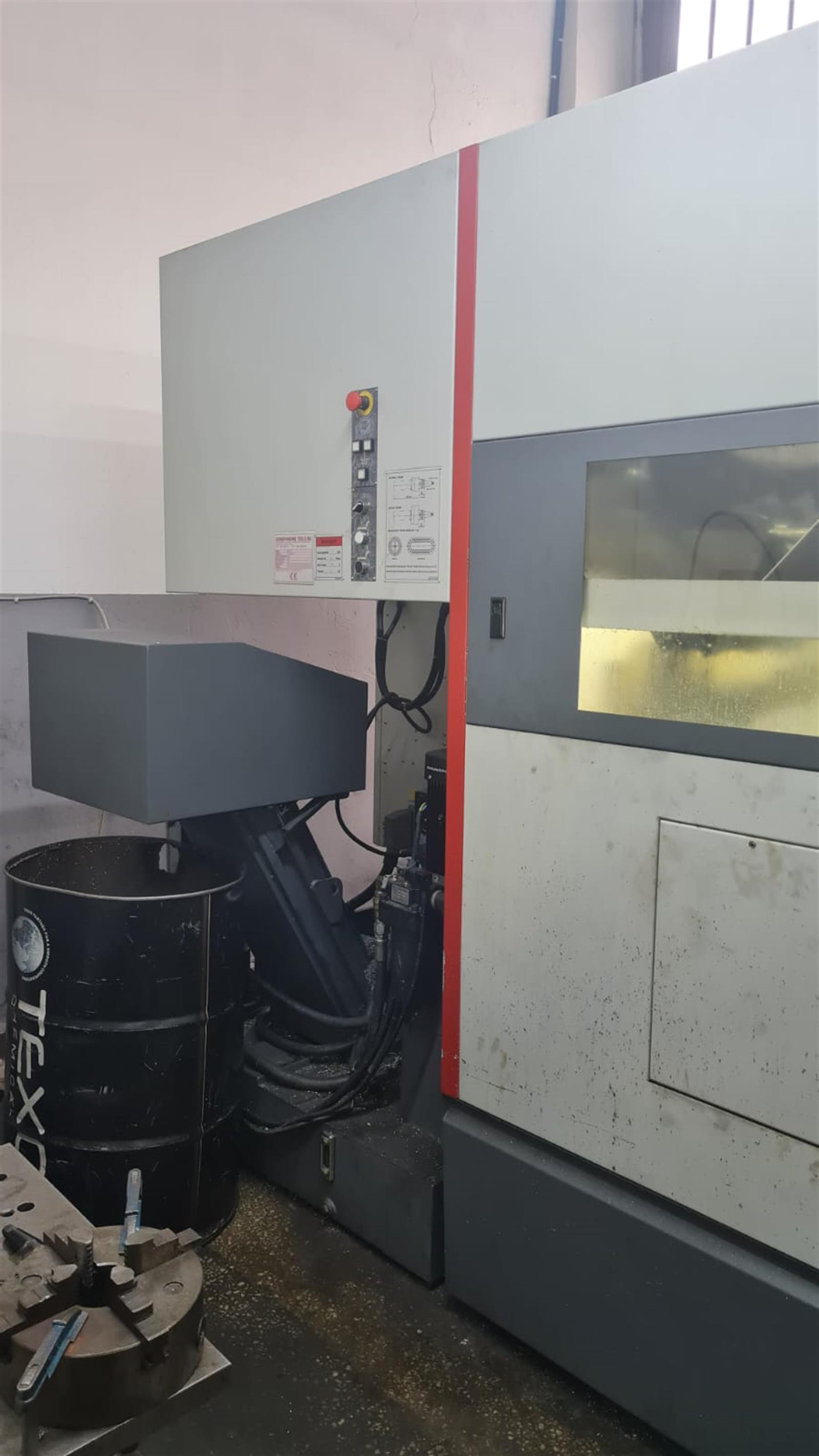 Quaser MF 500 Vertical Machining Center