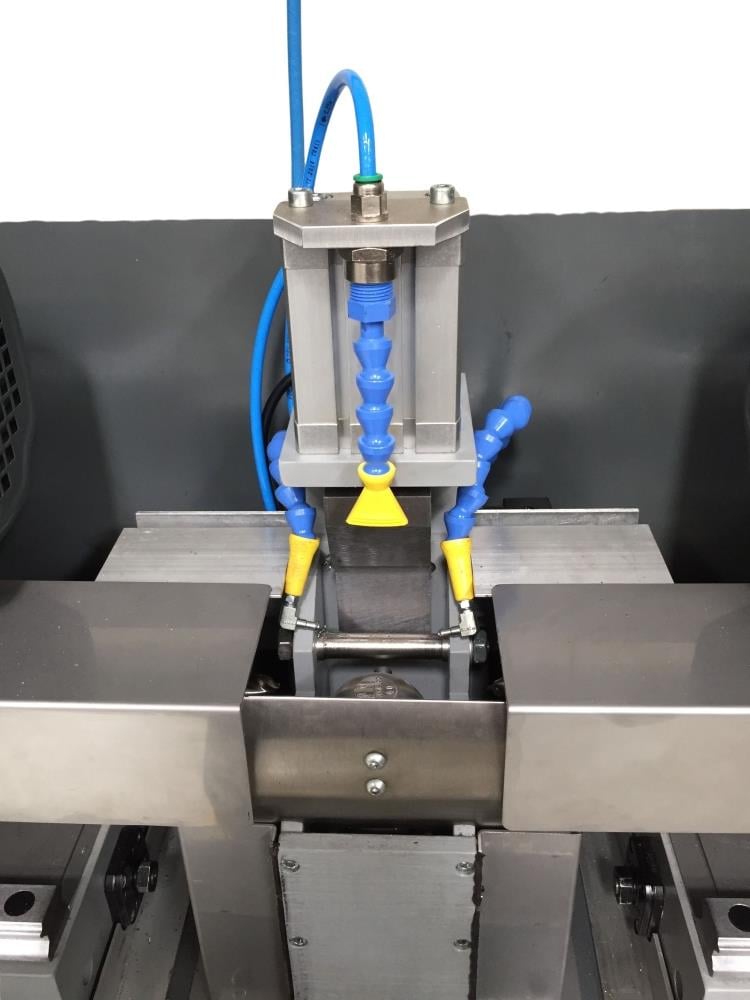 Ripron Kovota PR2 Trailer Coupling Production Machine