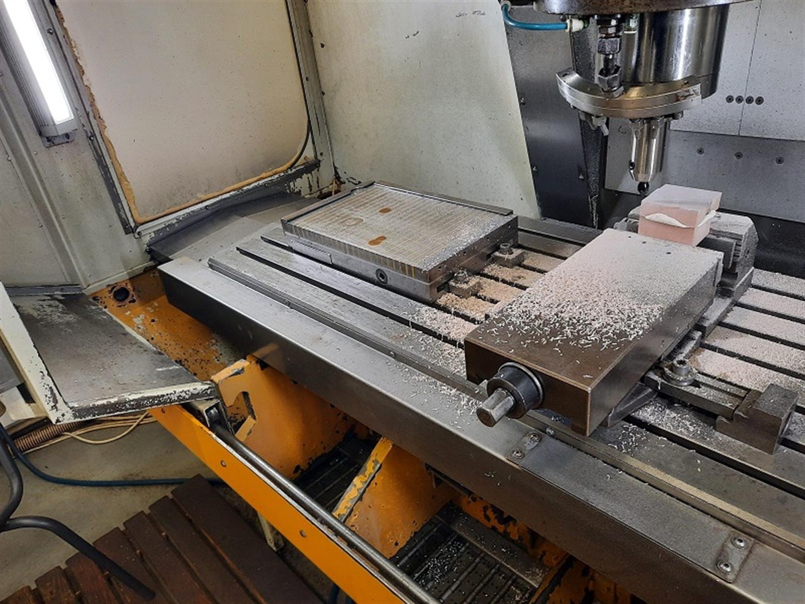 STROJTOS VMC 50 B Machining center - vertical