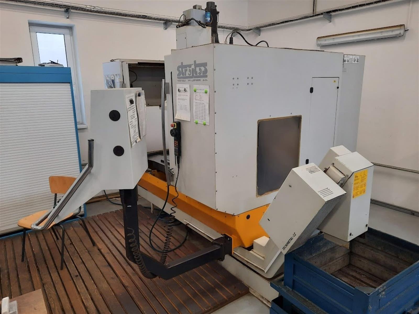 STROJTOS VMC 50 B Machining center - vertical