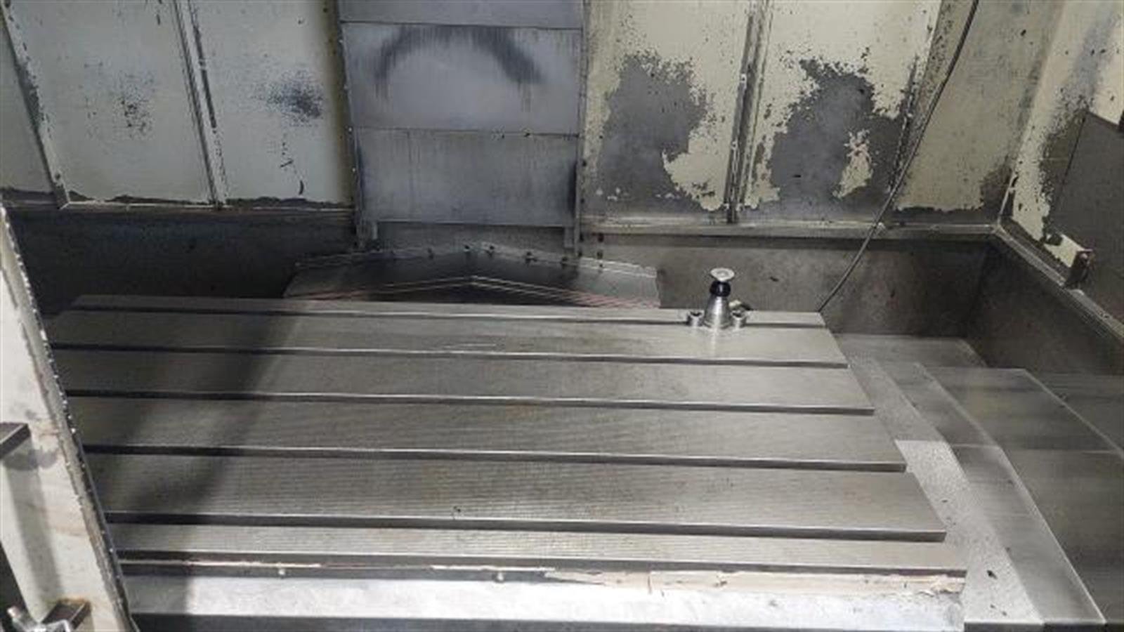 TOS Kuřim MCV 1000 Machining center - vertical