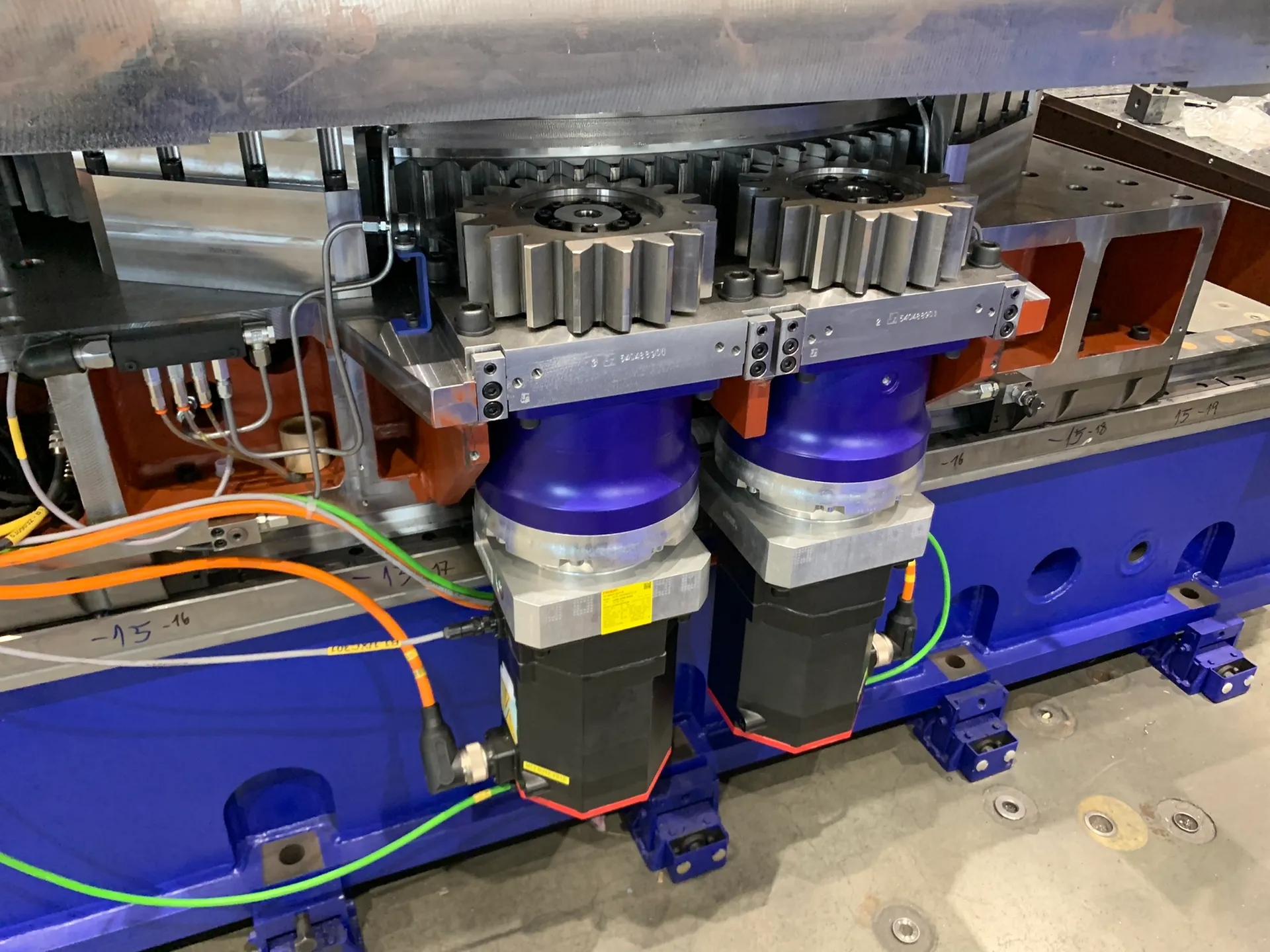 Tos Varndorf ART Additional Rotary Tables