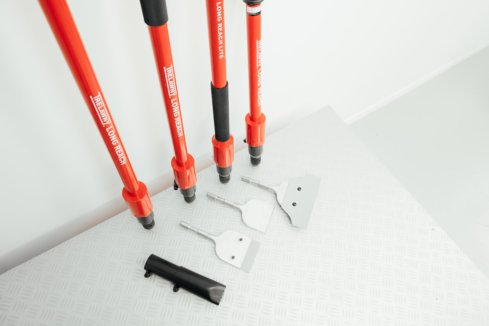 Trelawny Pneumatic Long Reach Chisel Scaler 2ft Chisel