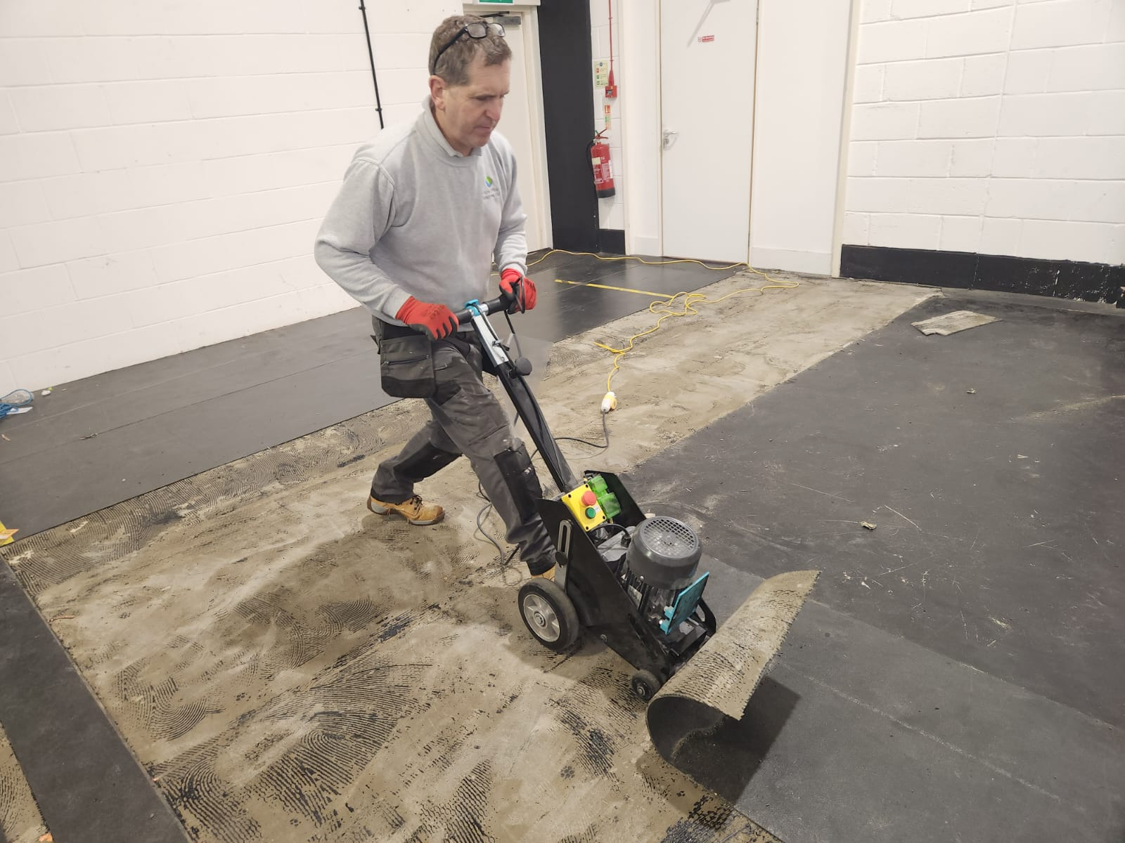 Trelawny TFS230 230MM Electric Floor Stripper 110V