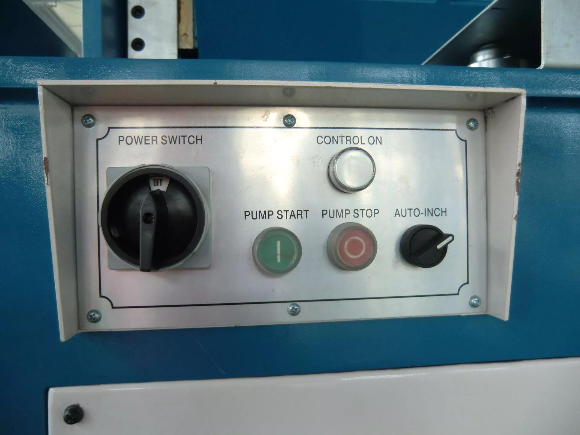Ttmc HQ11-1300X6.5 Hydraulic Shearing Machine