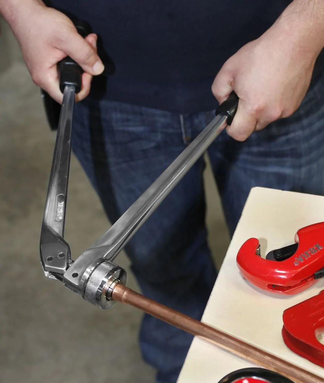 Virax 2526  Flaring Pliers for Copper