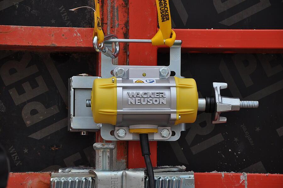 Wacker Neuson AR26/6 Series External Vibrators For Consolidation Of In-Situ Concrete AR26/6/042