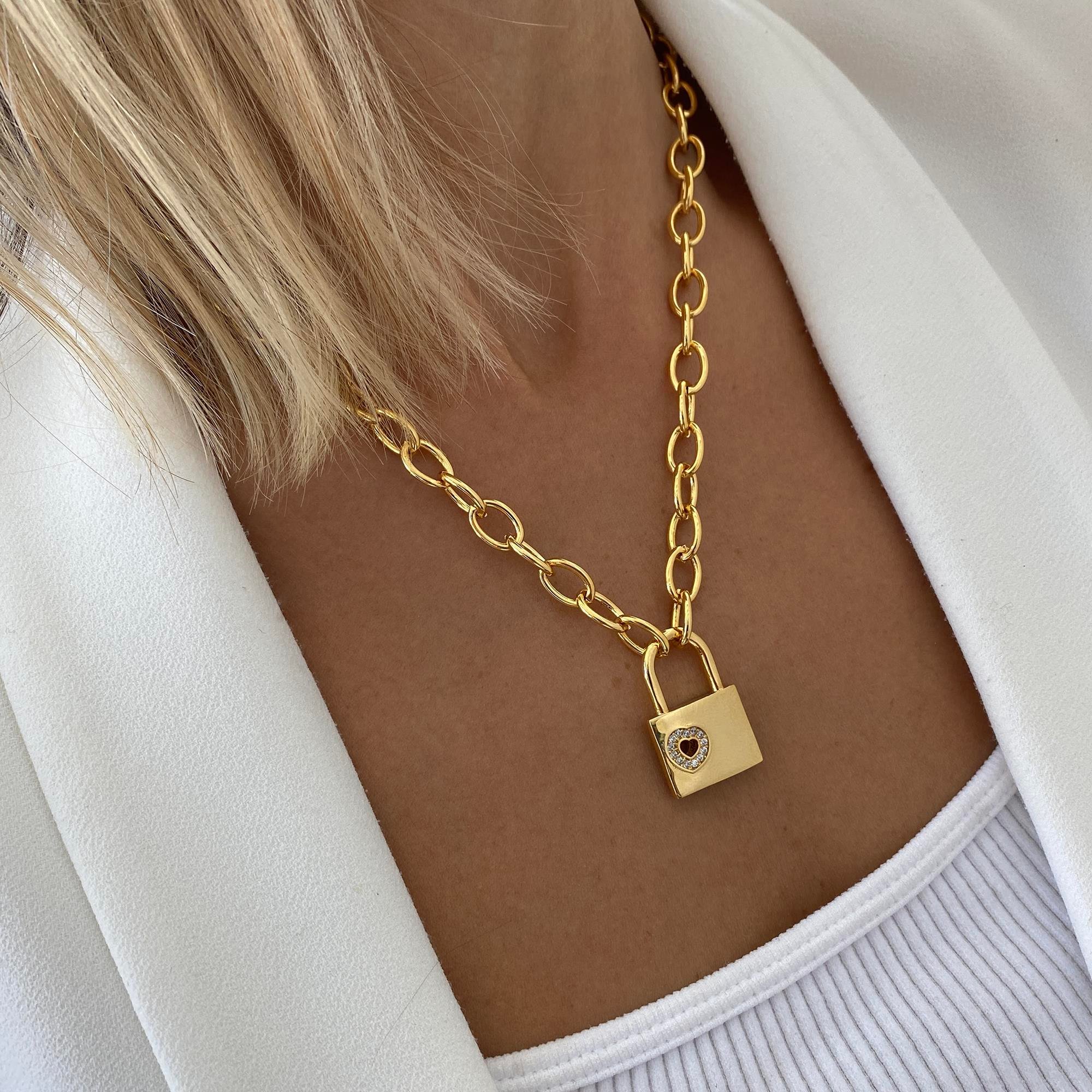 Locked Heart Kolye