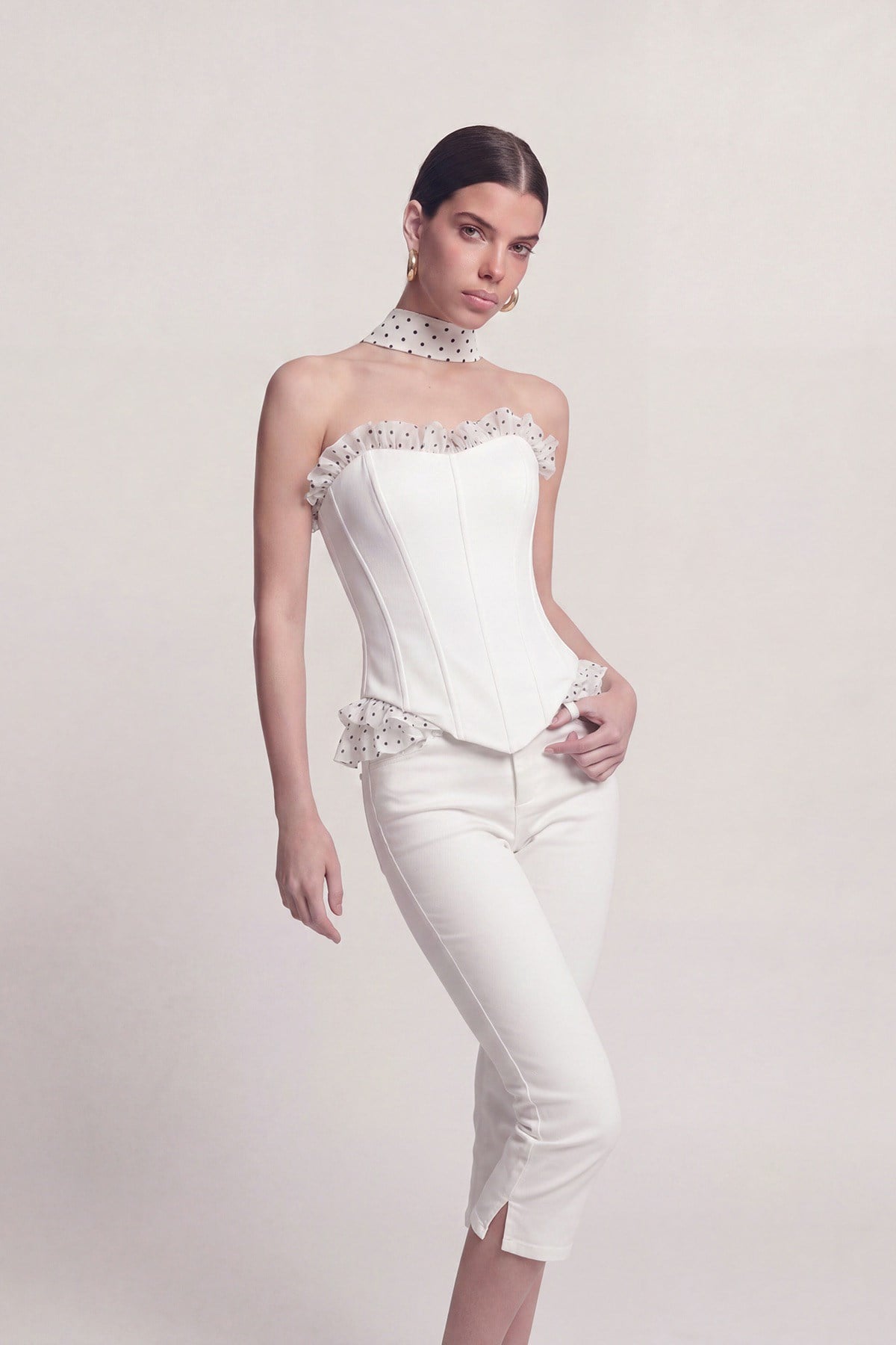  Una Mid-Waist Lycra Capri Pants White