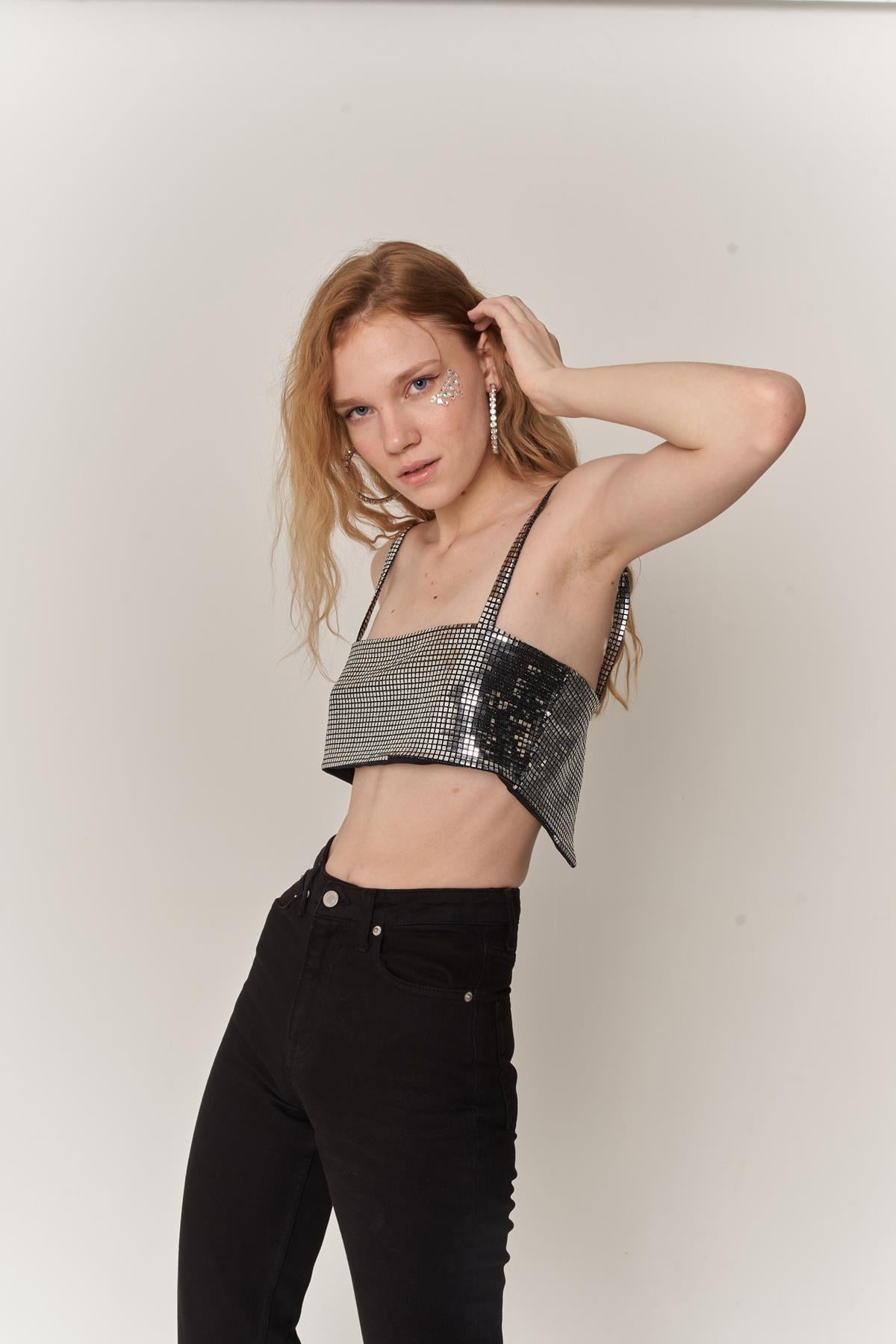 Glammy Strapless Crop Grey