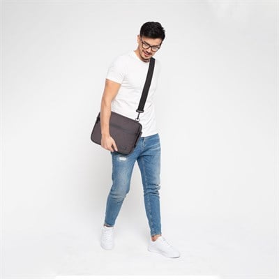 Classone Monza VIP Serisi,13-14 inch Uyumlu WSM147 WTXpro Su Geçirmez Kumaş, Su Geçirmez Fermuar Macbook,Macbook Air Laptop , Notebook Çantası- Koyu Gri