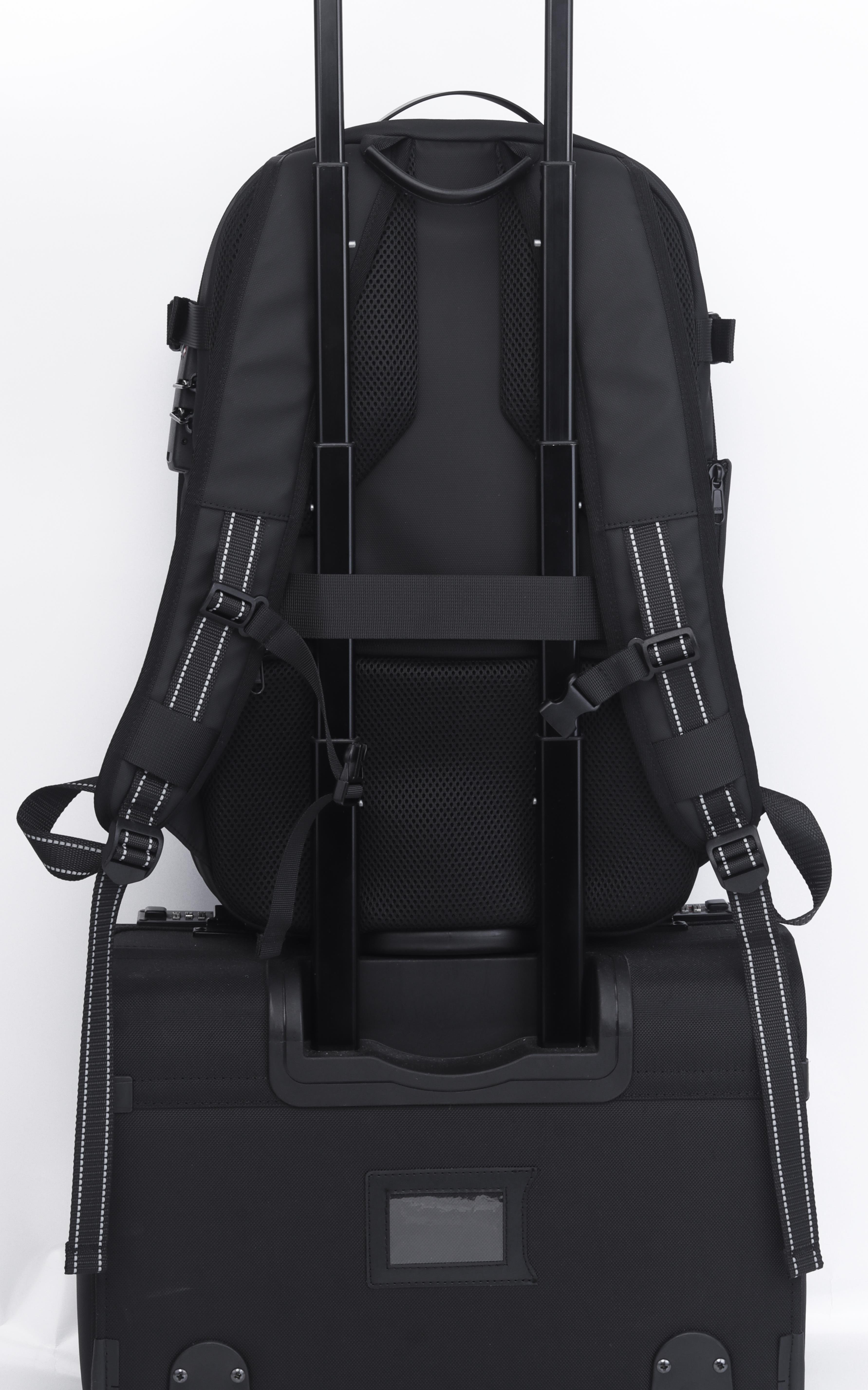 Classone VC173-00B VIP Vacum Travel Serisi 17,3, 15.6, 14 inch Uyumlu Laptop Sırt Çantası – Siyah