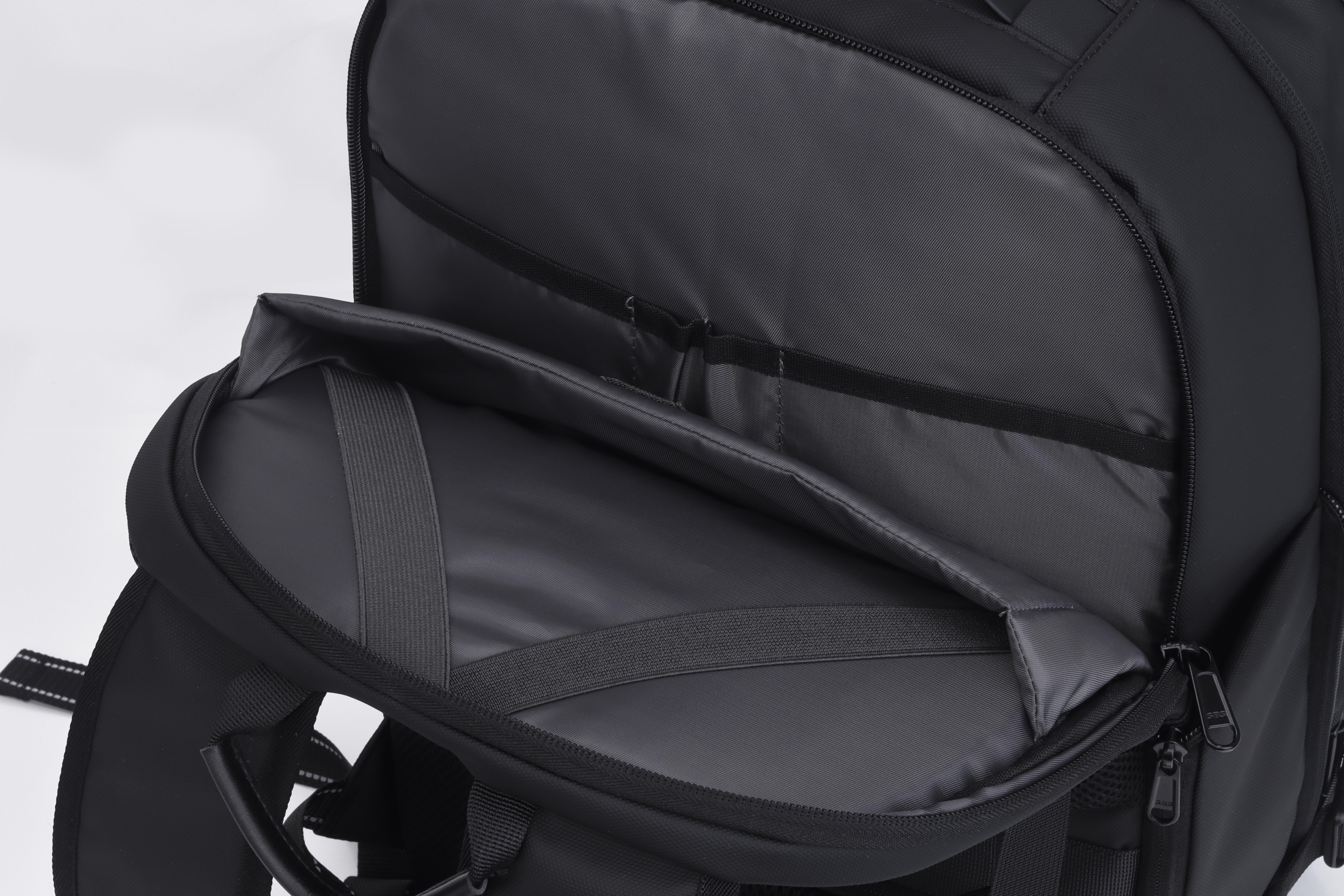 Classone VC173-00B VIP Vacum Travel Serisi 17,3, 15.6, 14 inch Uyumlu Laptop Sırt Çantası – Siyah