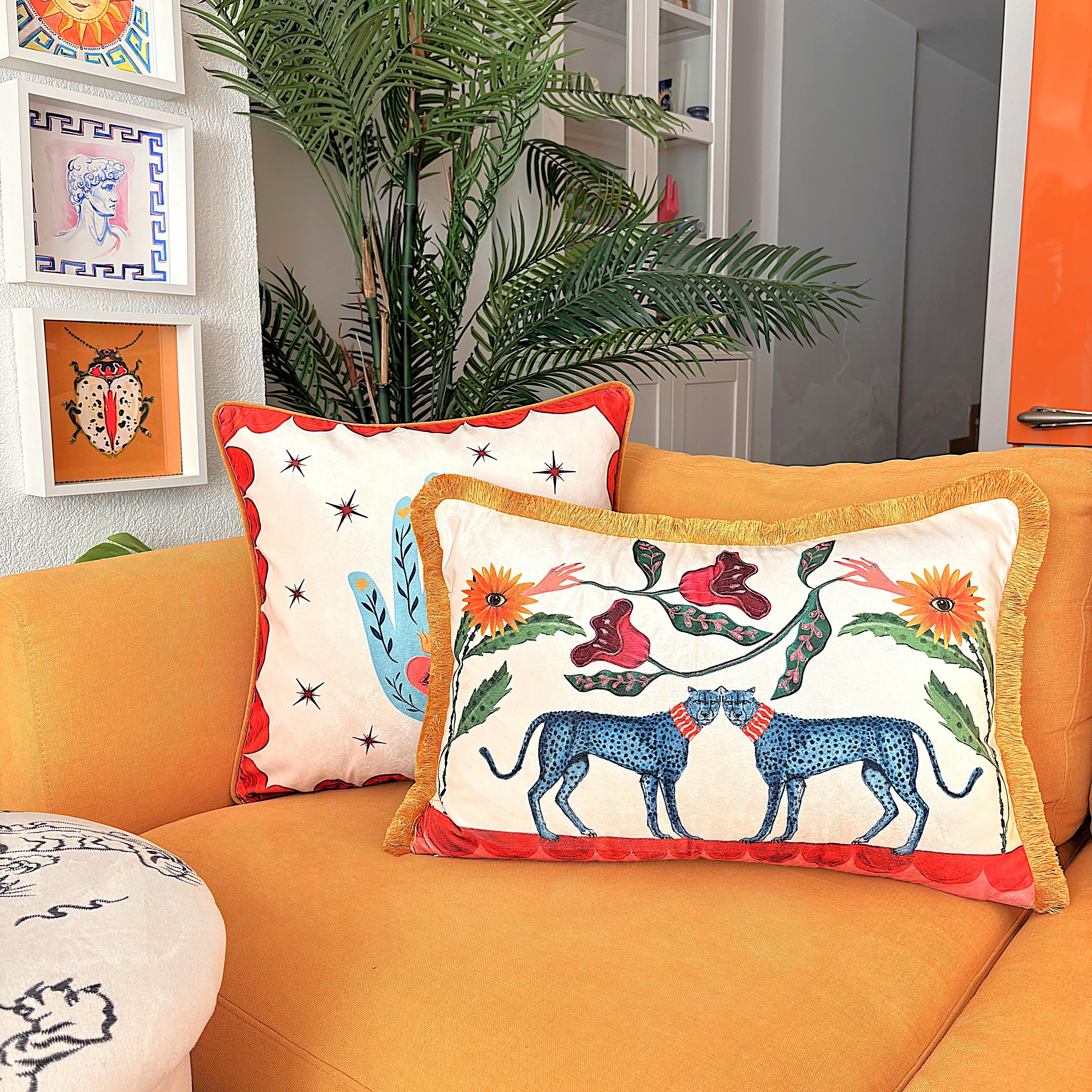 Boho Çiçek ve Çift Leopar Desenli Kadife Yastık Kılıfı – 40x60 cm – Püsküllü Dekoratif Kırlent Kılıfı