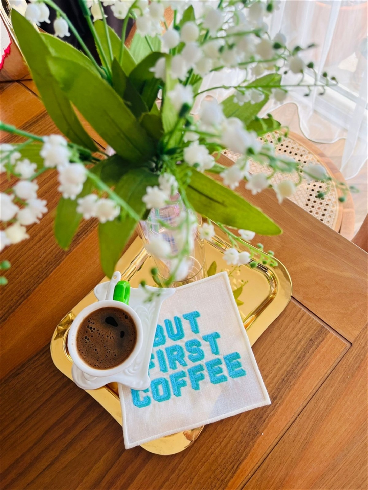 Dekoratif But First Coffee Desenli Kokteyl Peçetesi - 1 Adet Turkuaz Nakışlı