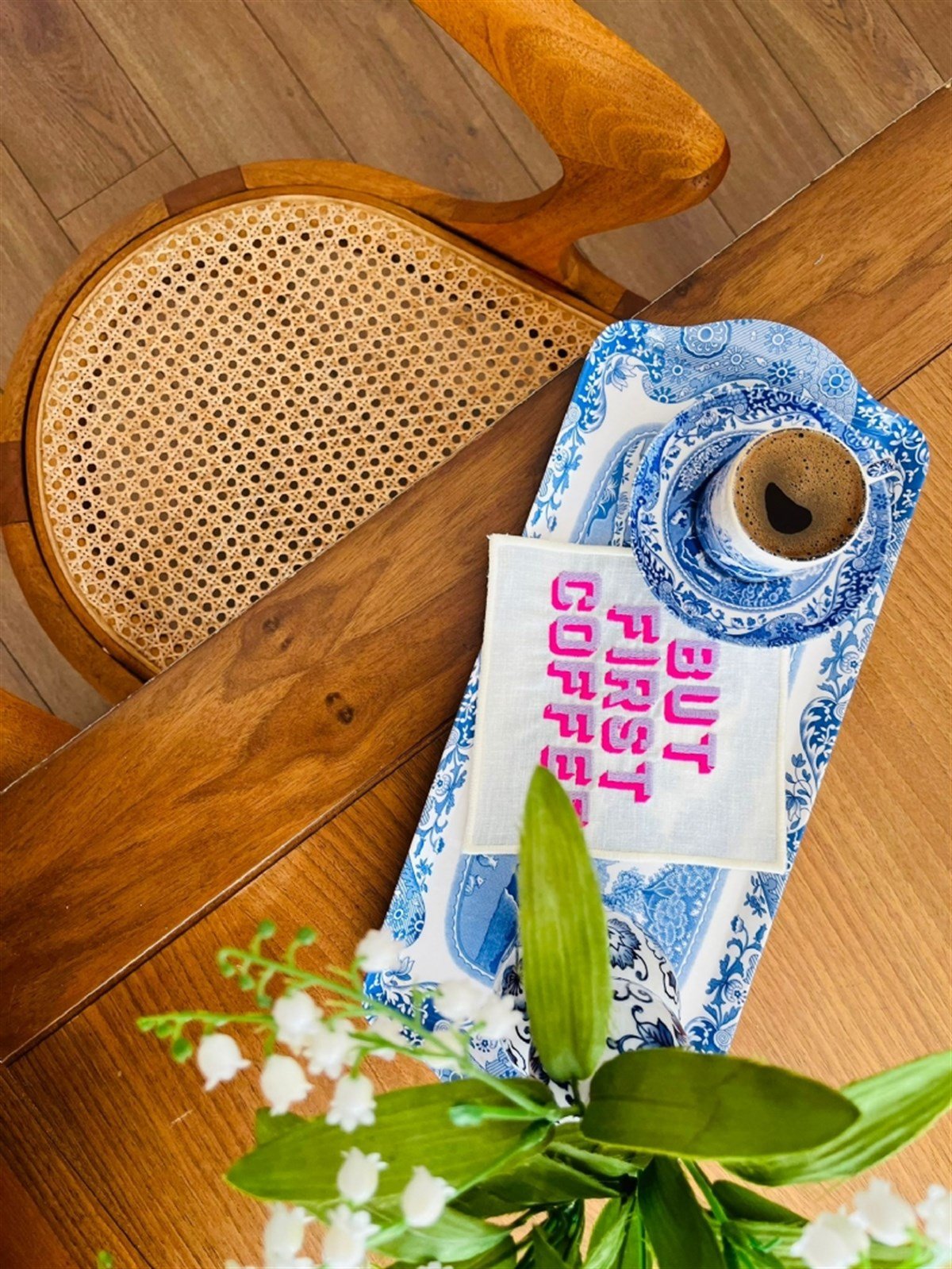 Dekoratif But First Coffee Desenli Kokteyl Peçetesi - 1 Adet Lila Nakışlı