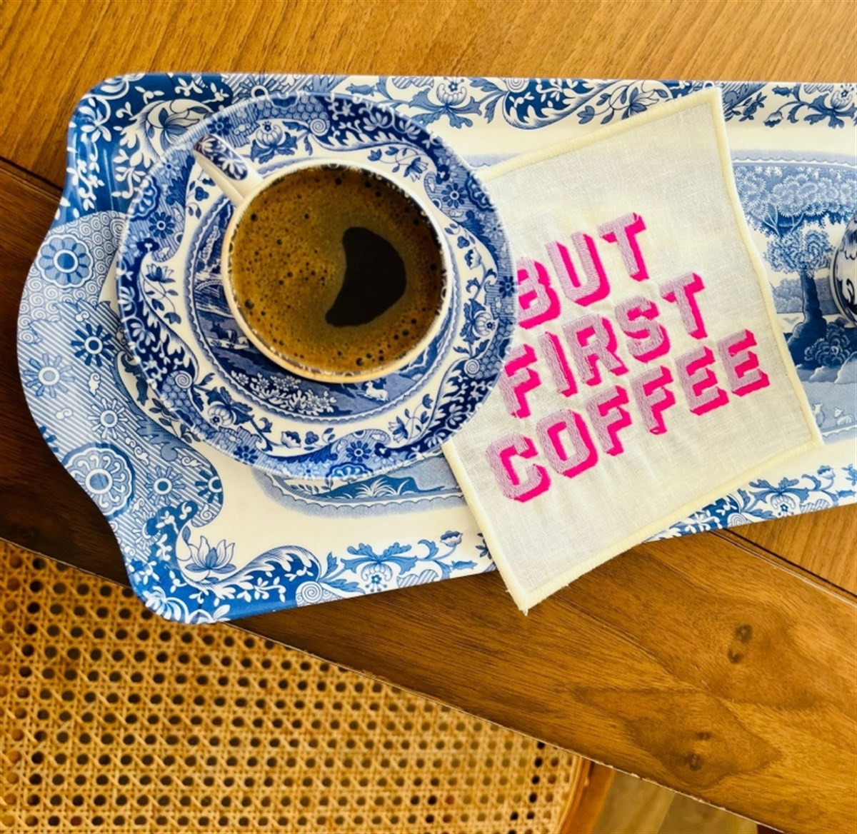Dekoratif But First Coffee Desenli Kokteyl Peçetesi - 1 Adet Lila Nakışlı