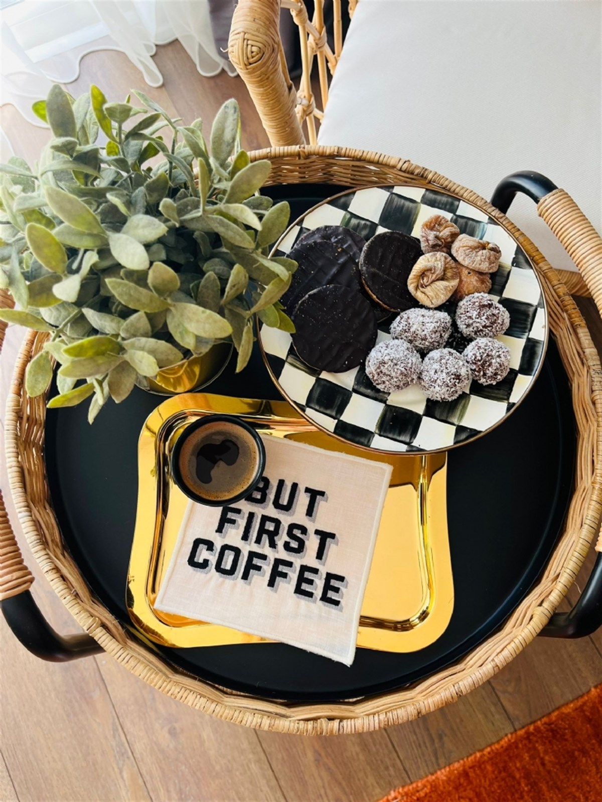 Dekoratif But First Coffee Desenli Kokteyl Peçetesi - 1 Adet Siyah Nakışlı