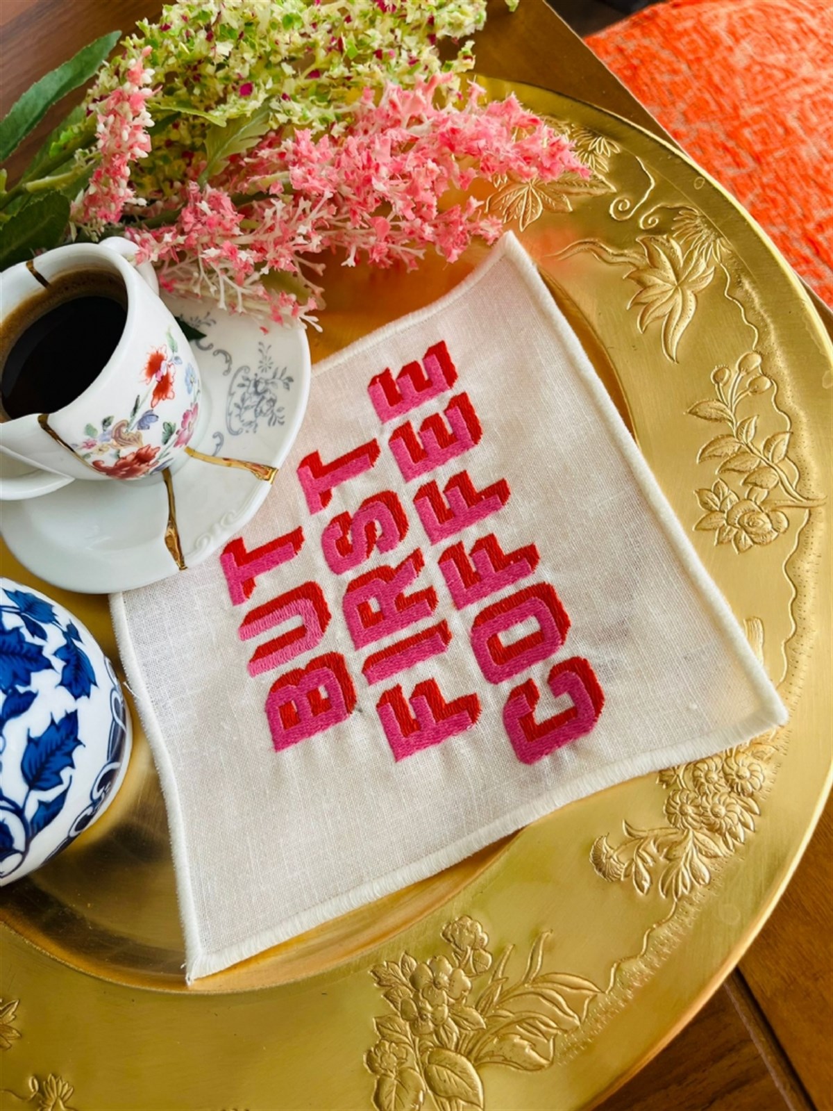 Dekoratif But First Coffee Desenli Kokteyl Peçetesi - 1 Adet Pembe Nakışlı