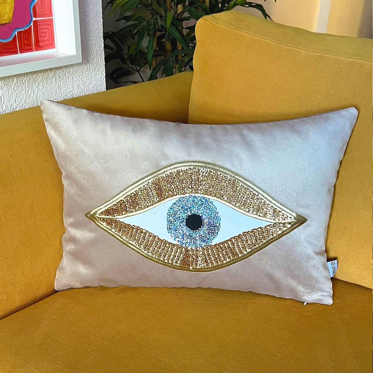Dekoratif Pullu Göz Desenli Bej Kadife Kırlent Kılıfı ( 35 cm x 50 cm ) 