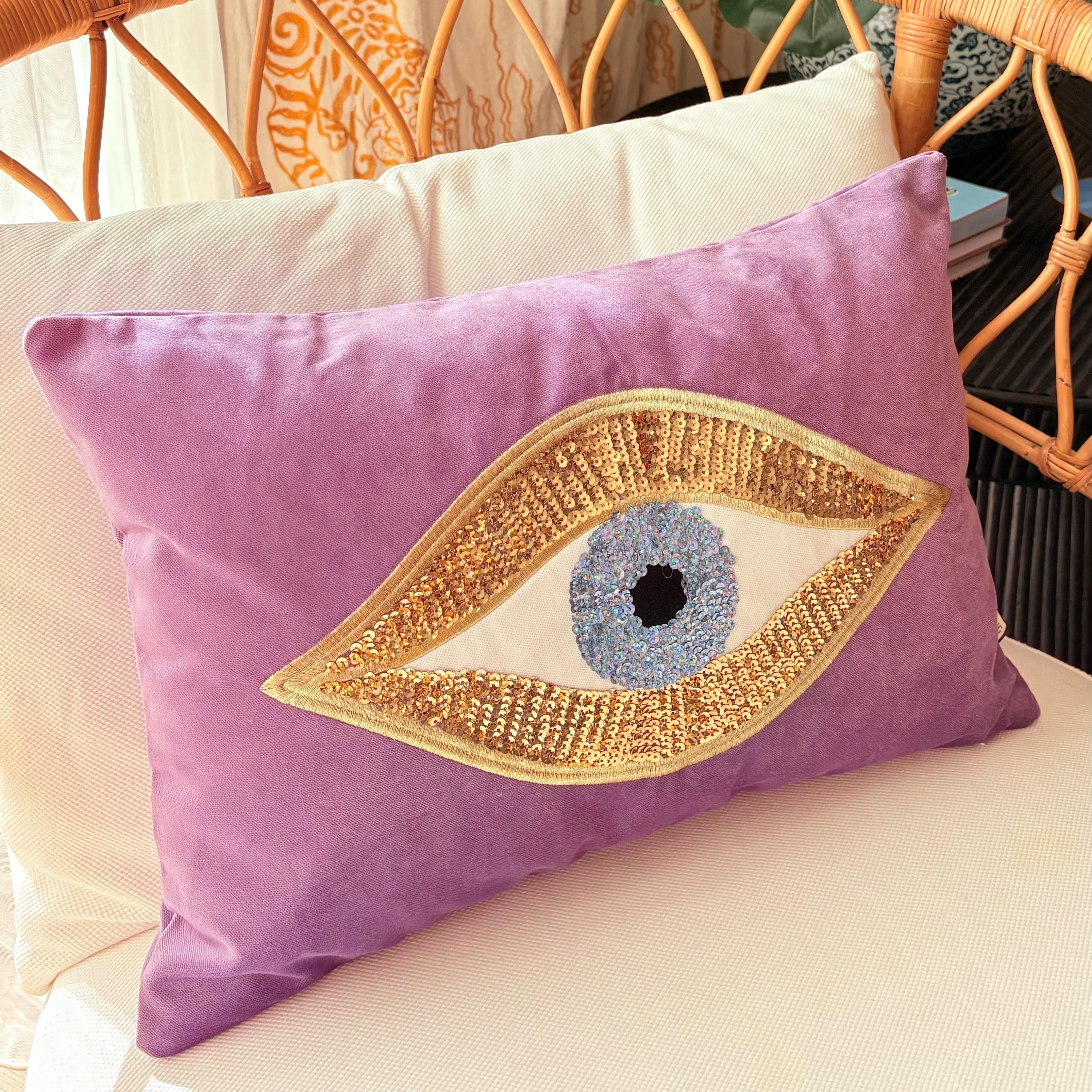 Dekoratif Pullu Göz Desenli Mor Kadife Kırlent Kılıfı ( 35 cm x 50 cm ) 