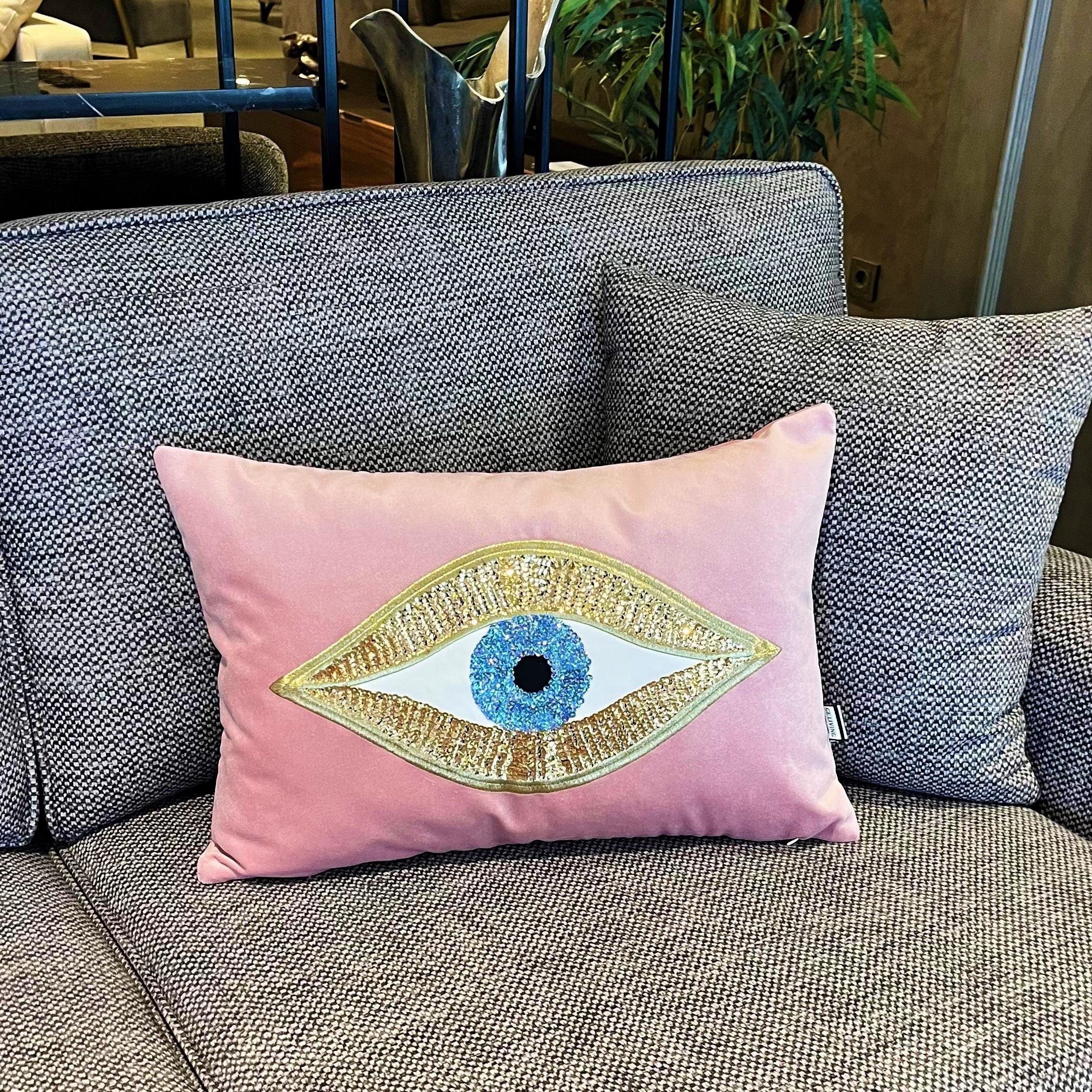 Dekoratif Pullu Göz Desenli Pembe Kadife Kırlent Kılıfı ( 35 cm x 50 cm ) 