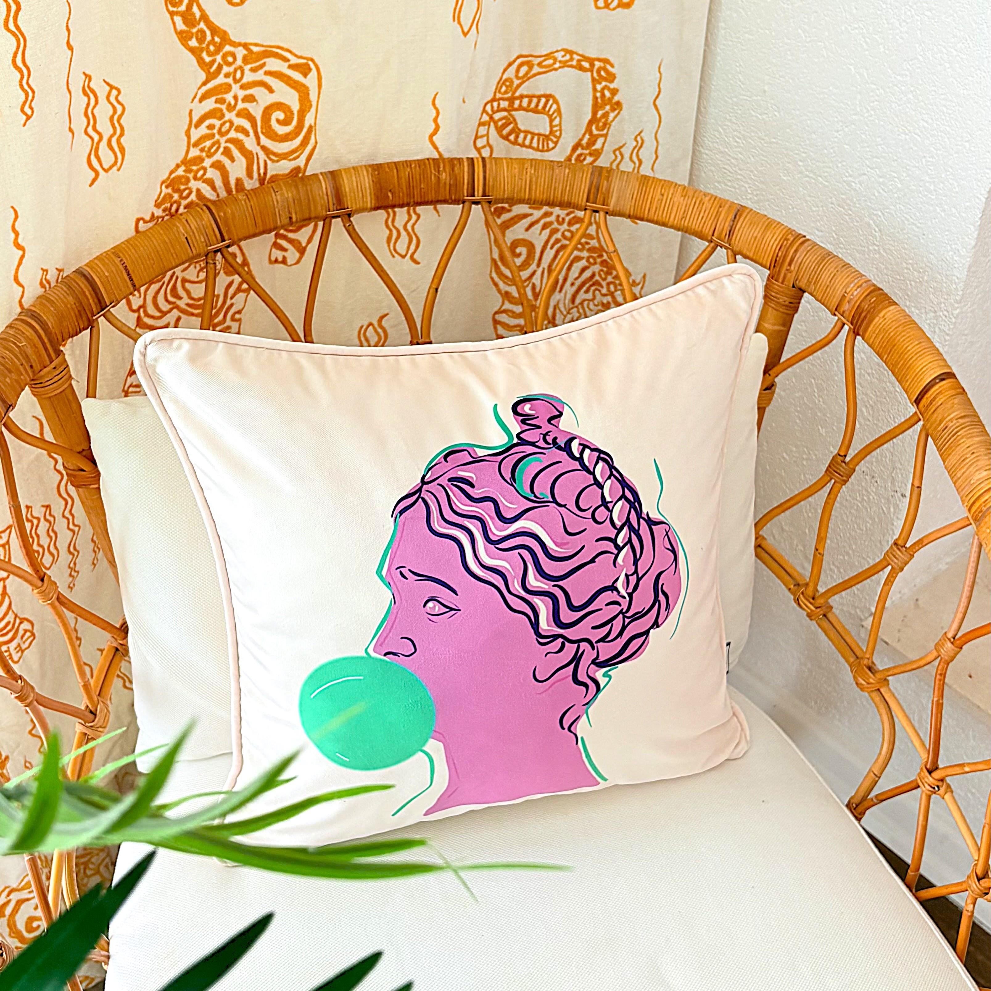 Pop Art Venüs Desenli Kadife Yastık Kılıfı – 50x50 cm – Modern Dekoratif Kırlent Kılıfı