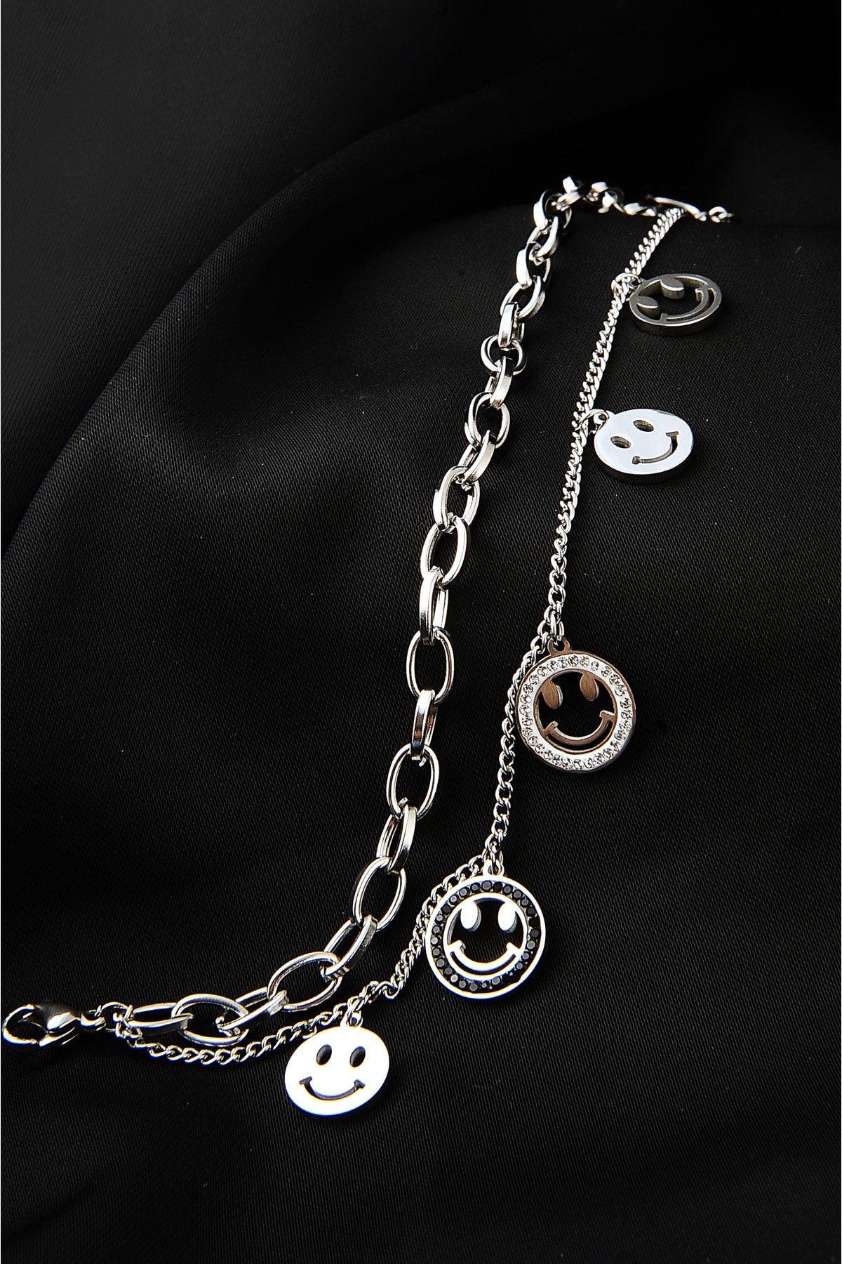 Çelik Gülen Yüz Tasarımlı Zirkon Taşlı Gümüş Renk Bileklik