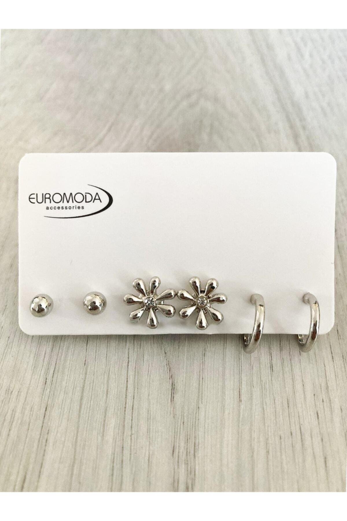 Çiçek Tasarımlı Top Ve Halka Küpeli Gümüş Renkli Küpe Seti