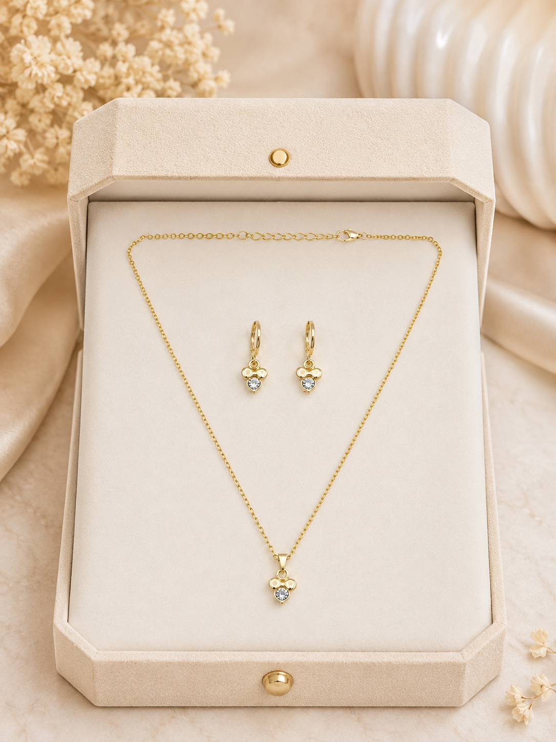 Işıltılı Taşlı Gold Renk 2'li Zincir Kolye Küpe Seti