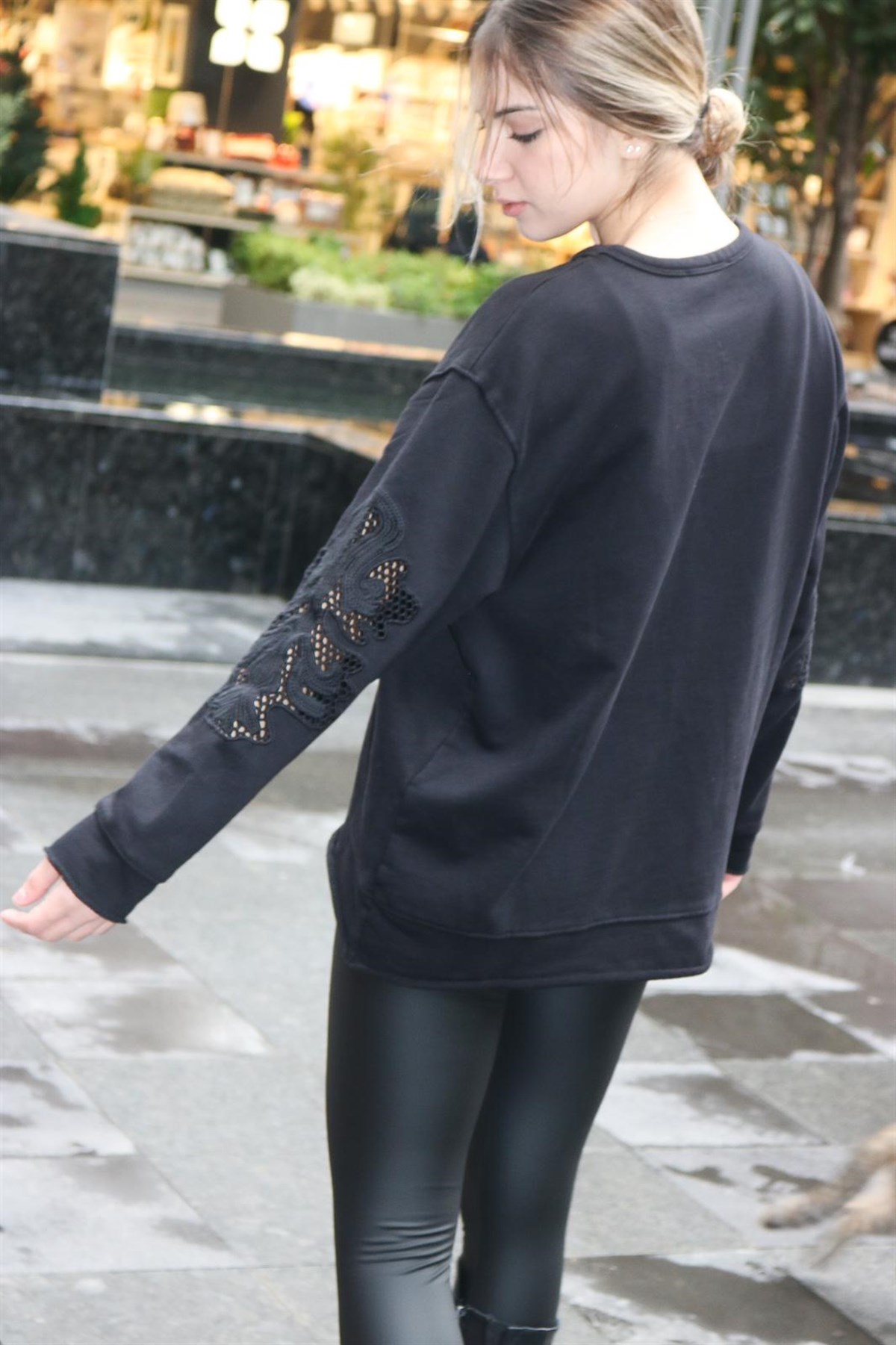 Orijinal marka kolları işlemeli sweatshirt