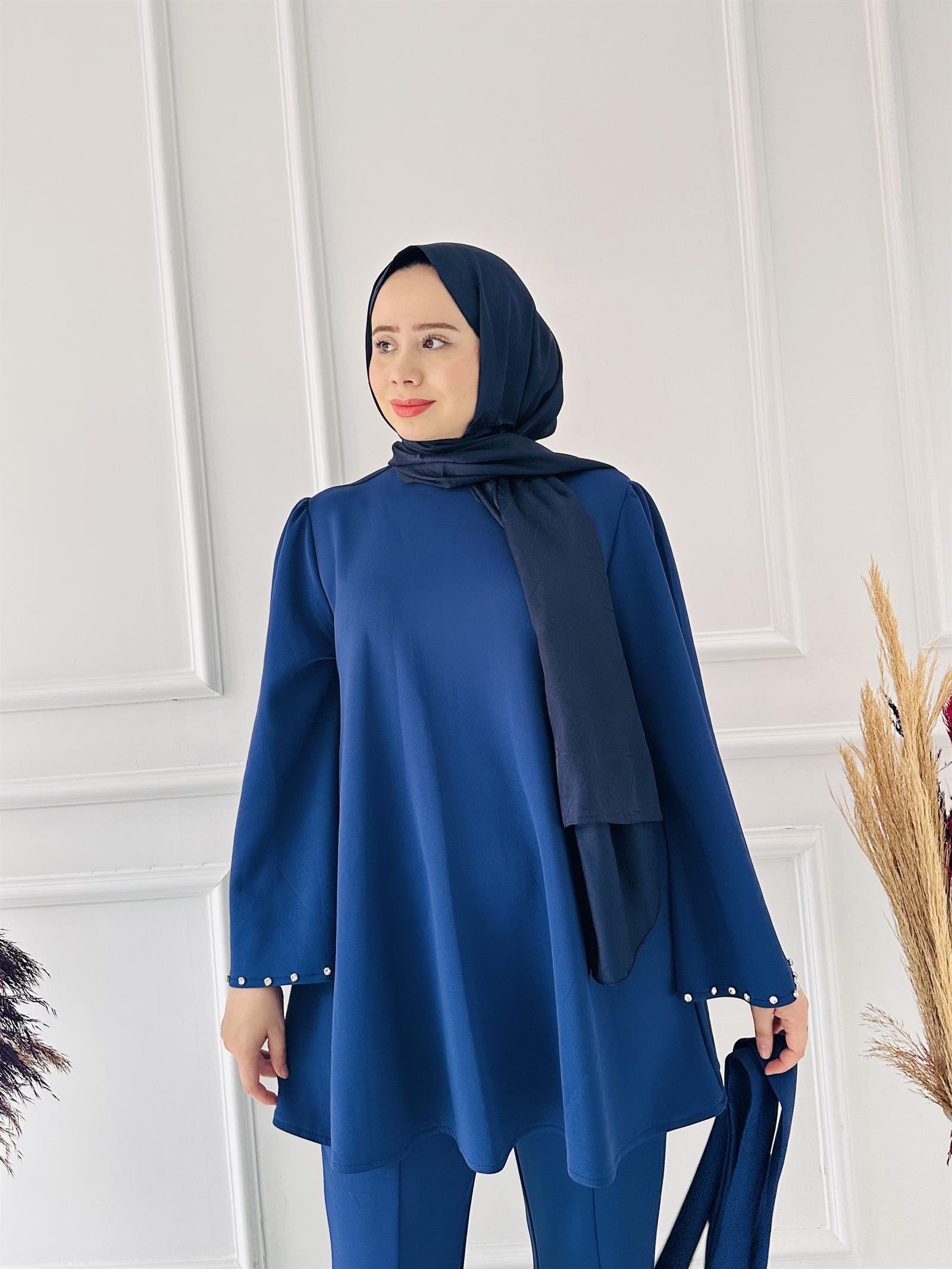 Kol Ve Paça Taşlı Yırtmaç Detay Takım 22169 Saks